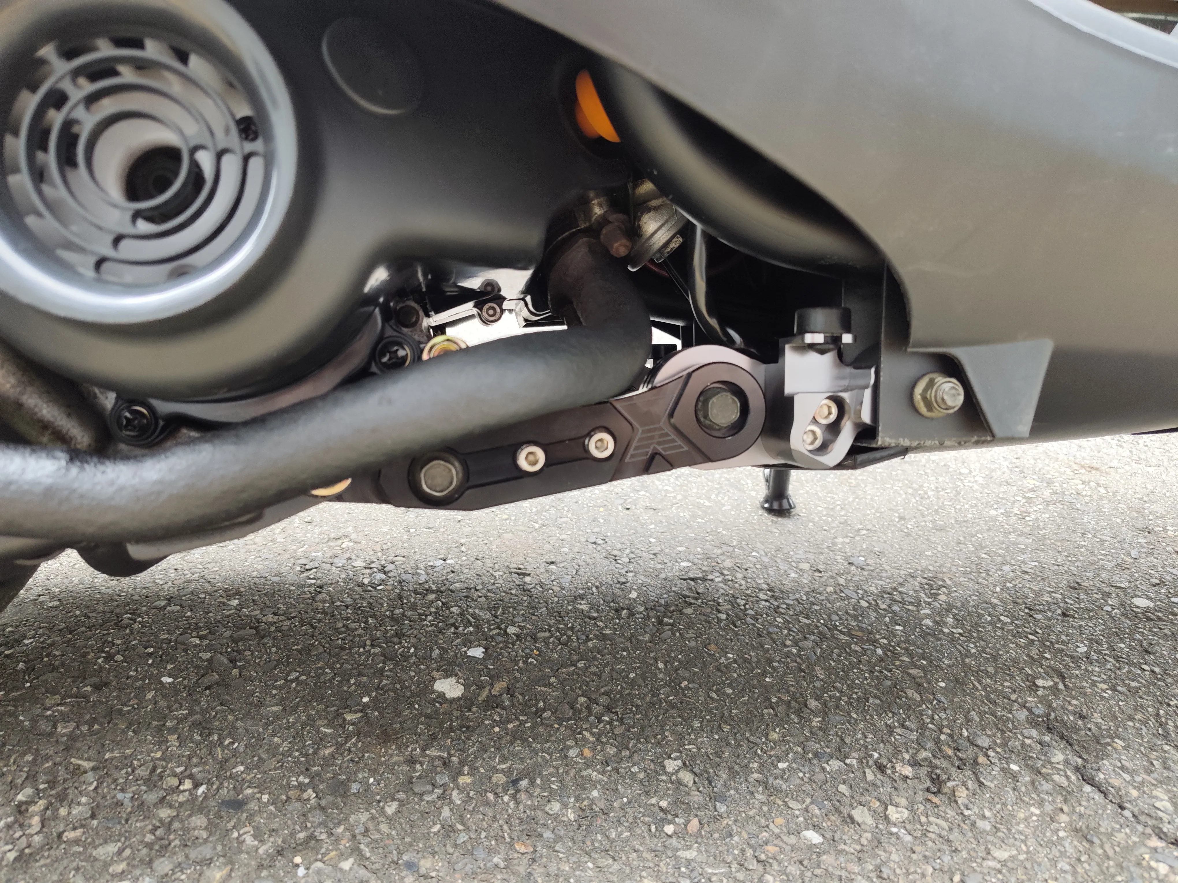YAMAHA SUPER FOUR 100 全車砍掉重練9560|小老婆汽機車資訊網