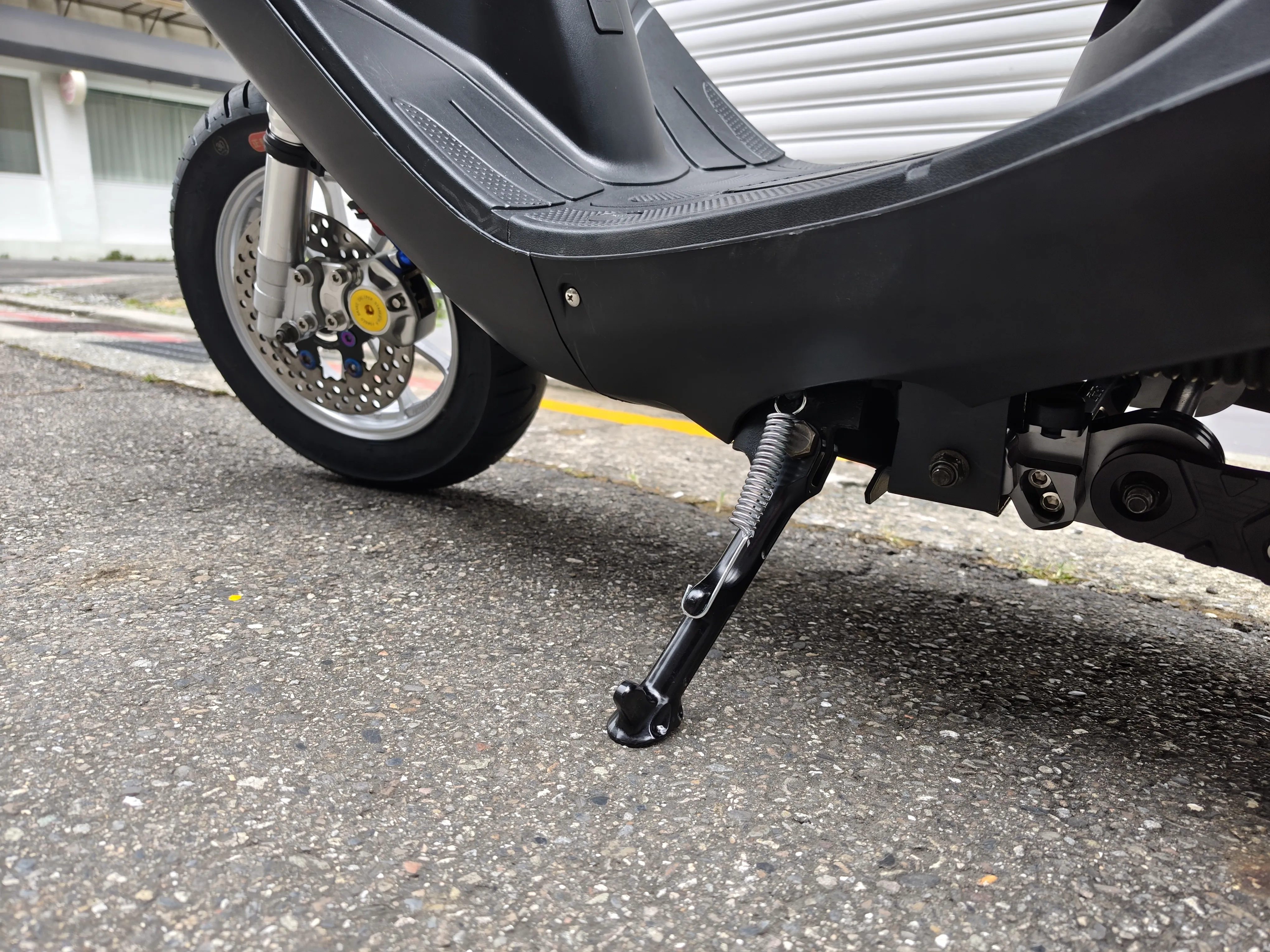 YAMAHA SUPER FOUR 100 全車砍掉重練9845|小老婆汽機車資訊網