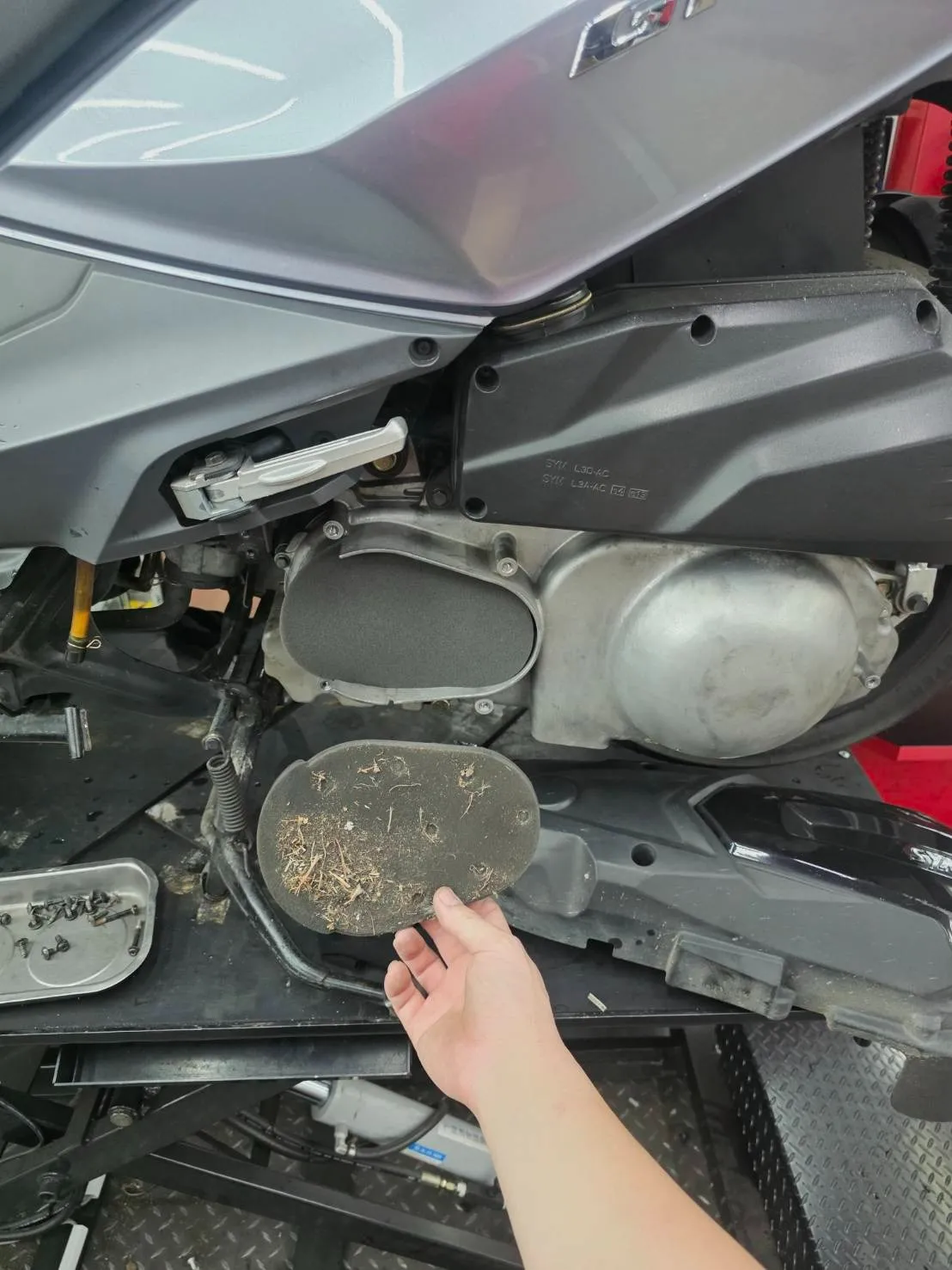 SYM GTS300i 水泵漏水維修紀錄 &amp; 傳動整理1140|小老婆汽機車資訊網