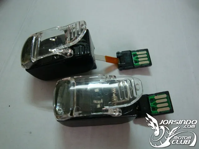 【改車教室】Spook 教學 車充插頭 的 簡易防鬆對策8488|小老婆汽機車資訊網