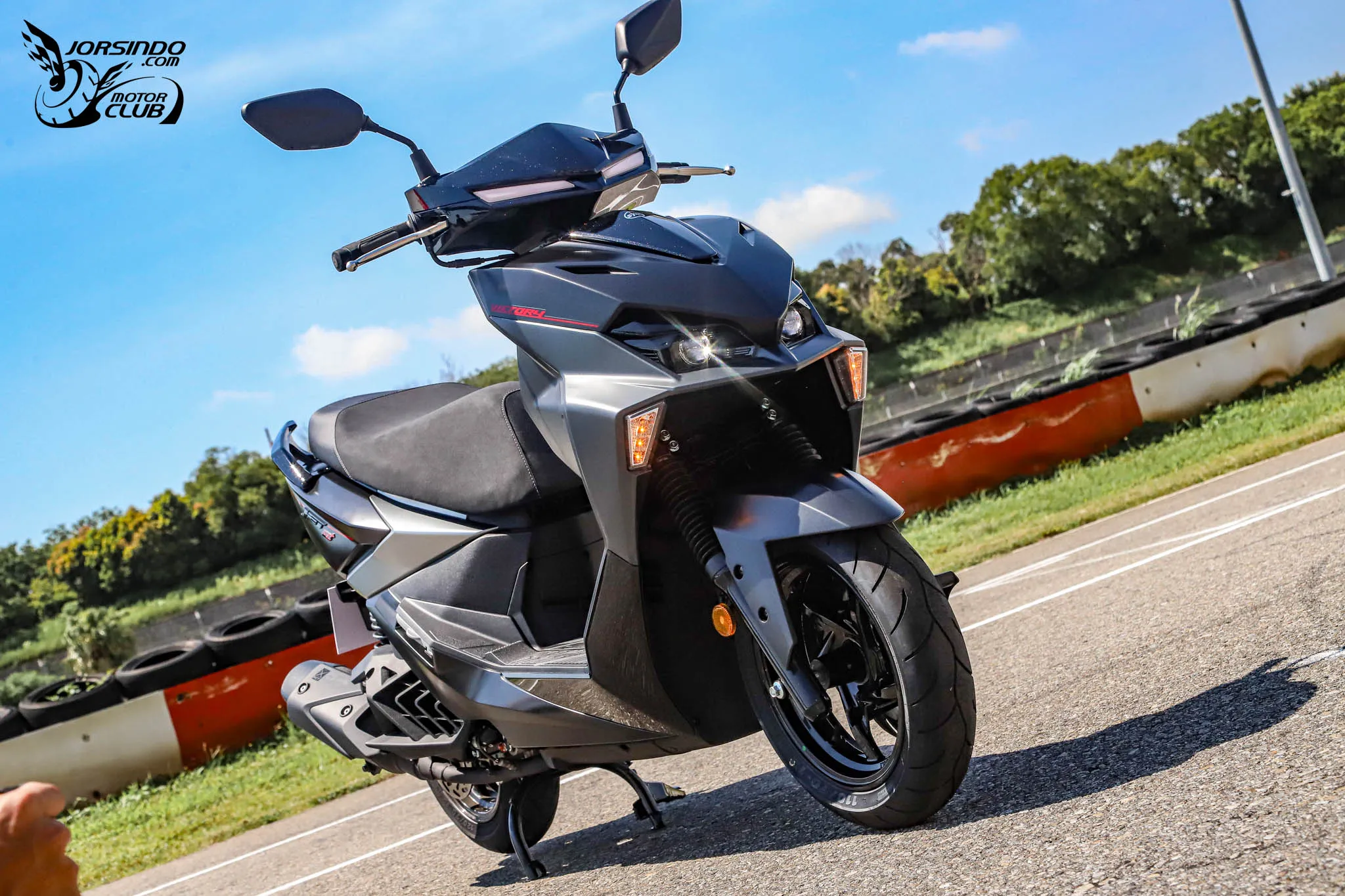 10.3 萬元起！2026 SYM 大改款 JET SL / SL+ 馭望競化發表6991|小老婆汽機車資訊網