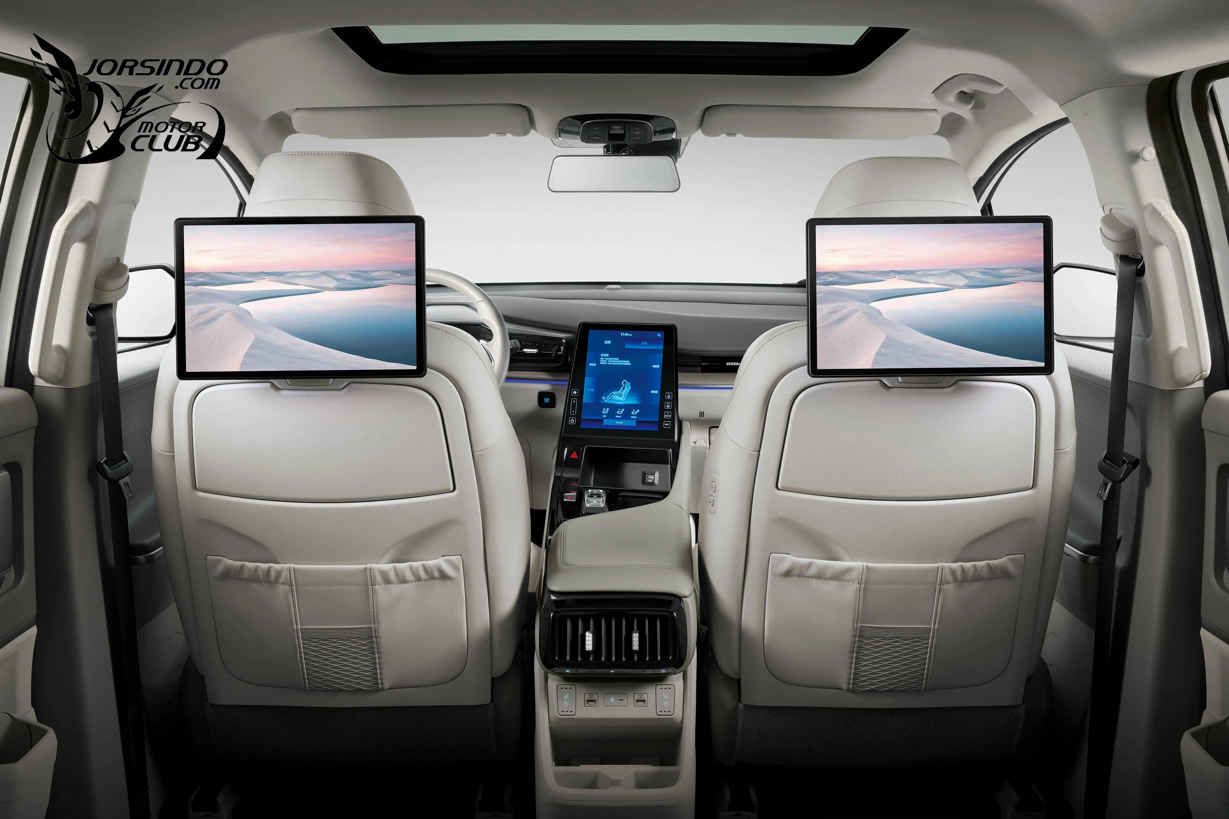 雙色塗裝+後座雙13吋螢幕！Hyundai Custin Royal 163.9萬起國內上市61|小老婆汽機車資訊網