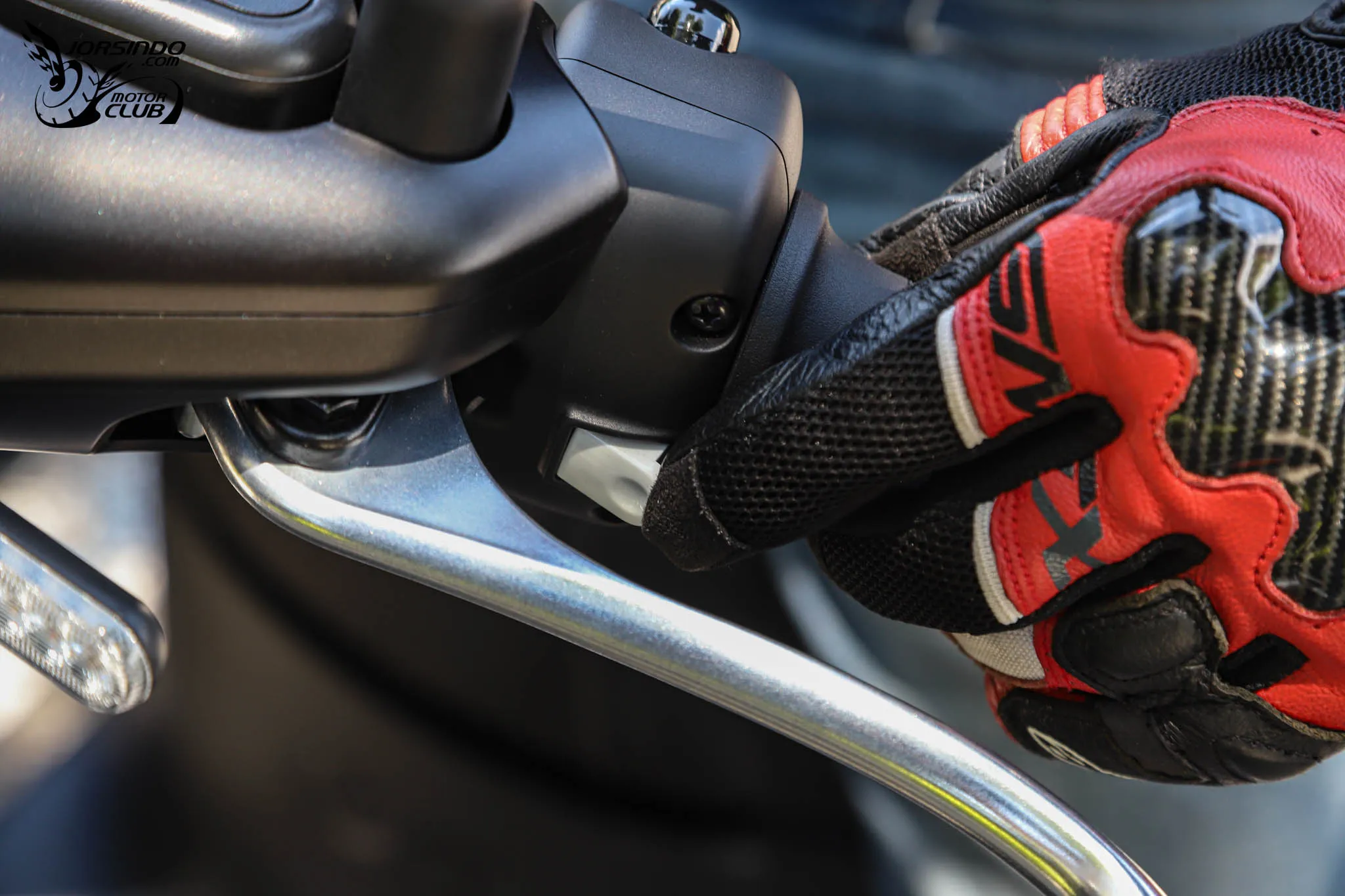 [媒體試駕] Gogoro Luna 優雅輕盈！男女都行1846|小老婆汽機車資訊網