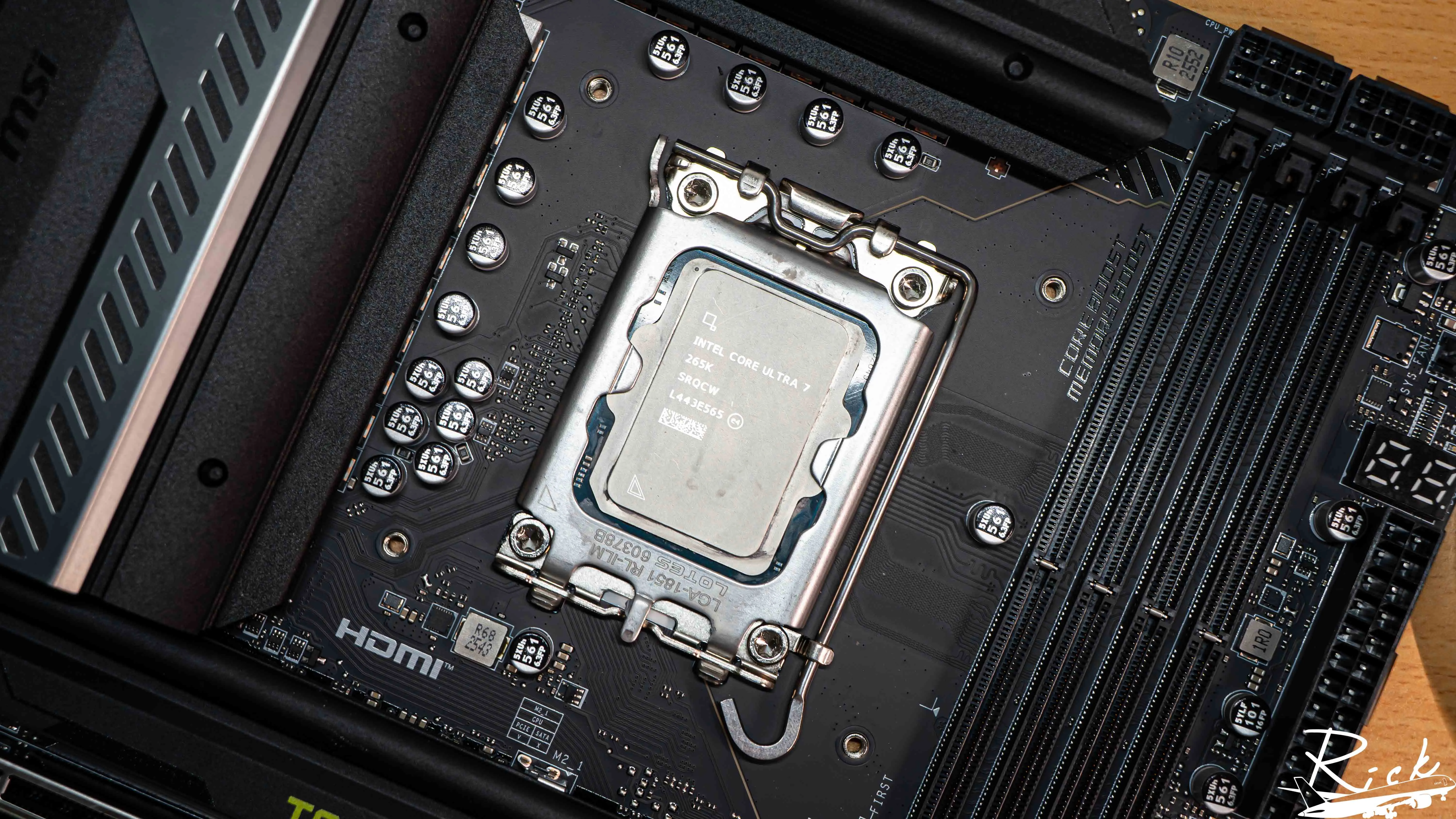 【開箱】新代水泵與風扇結構 | MSI MPG CORELIQUID P22 3609523|小老婆汽機車資訊網
