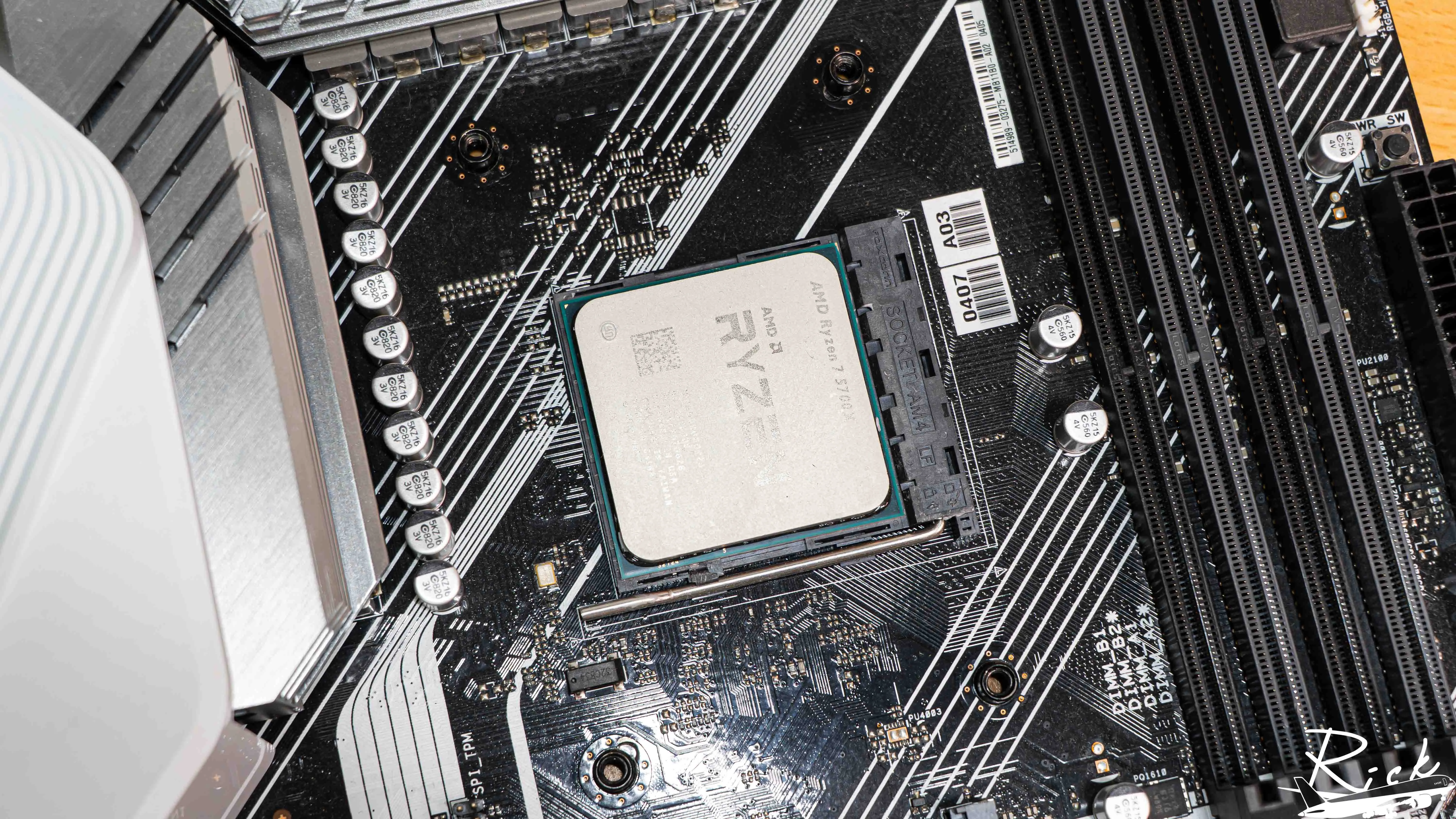 【開箱】新代水泵與風扇結構 | MSI MPG CORELIQUID P22 360617|小老婆汽機車資訊網