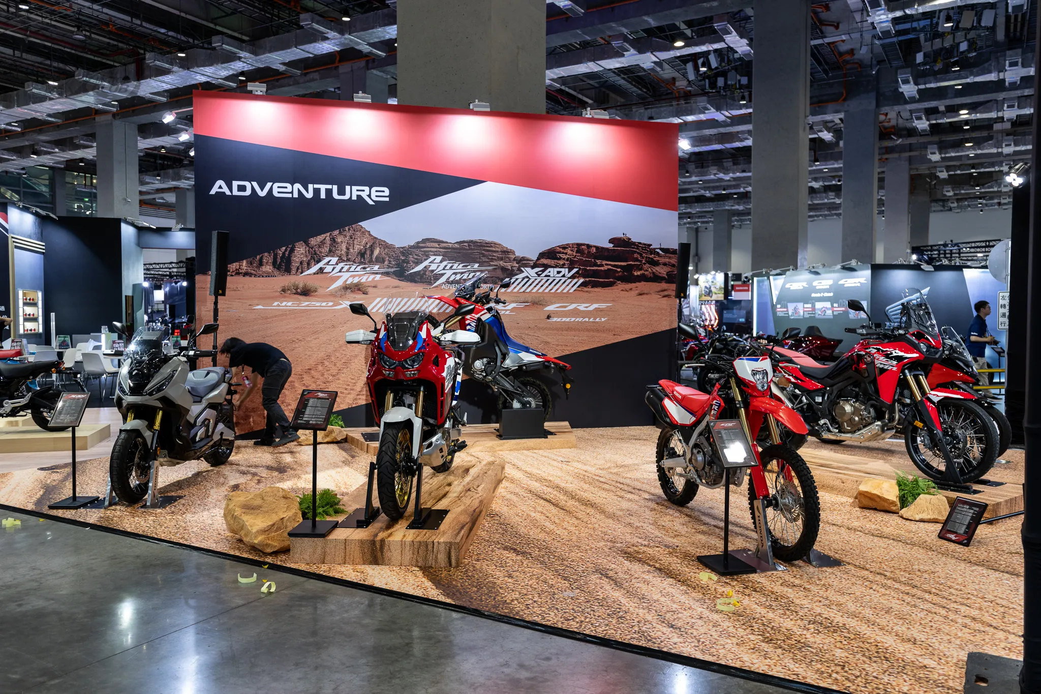[2026 國際重機展] HONDA CB1000F/GT 公升級新車成展出焦點908|小老婆汽機車資訊網