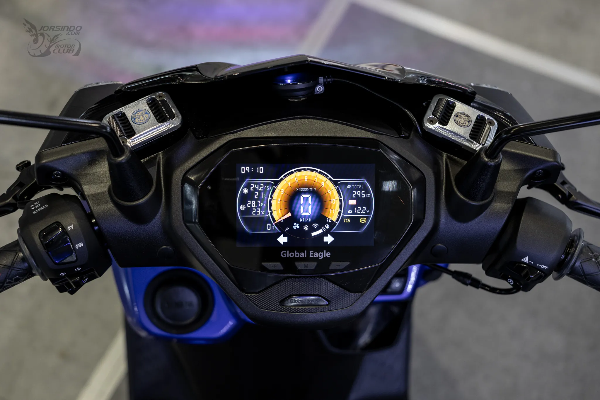 [2026 國際重機展] 七代勁戰全取代儀錶發表！支援CarPlay/Android Auto ...