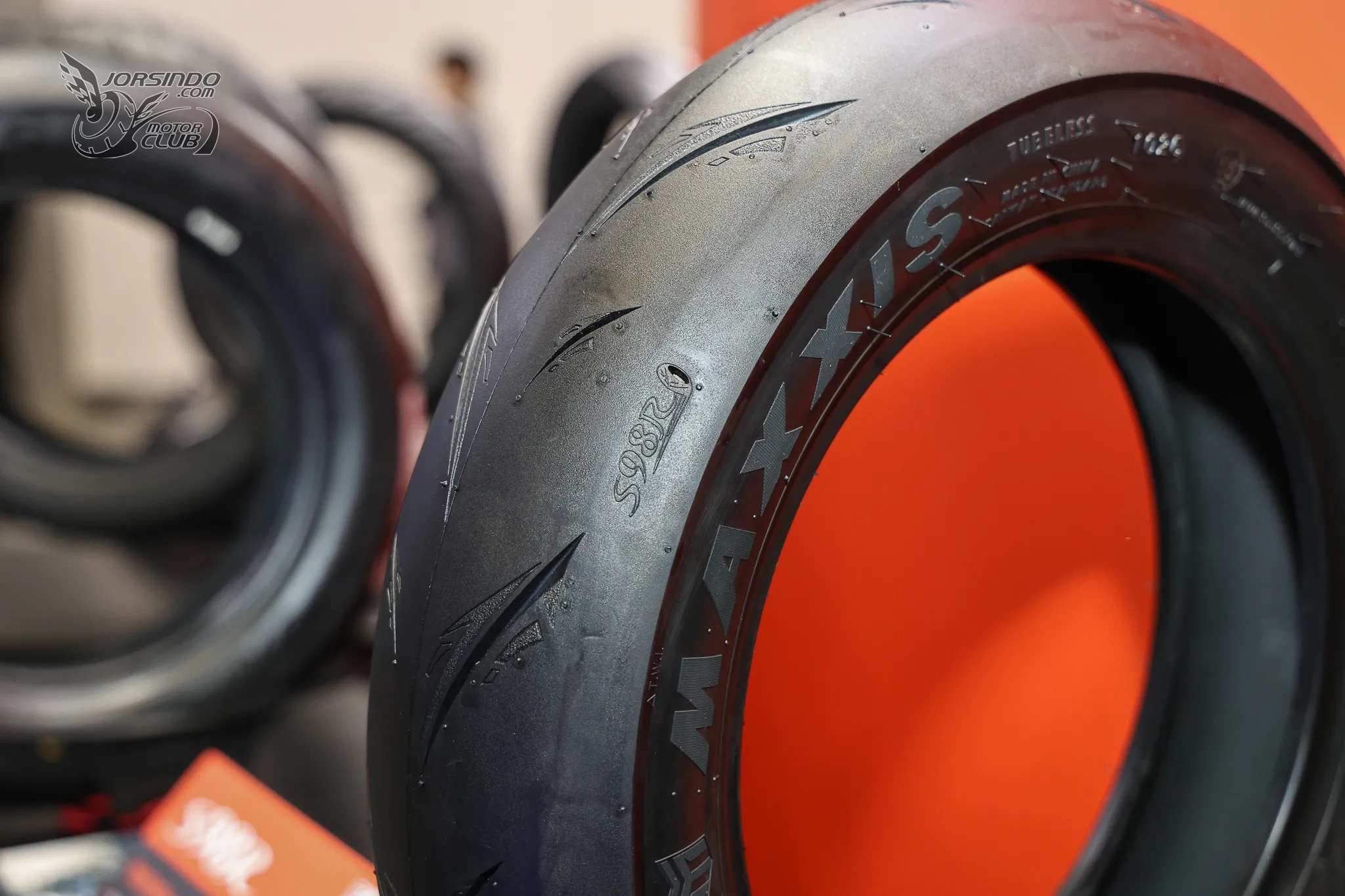 [2026 國際重機展] 從賽道到土路！MAXXIS 四款新胎南港發表518|小老婆汽機車資訊網