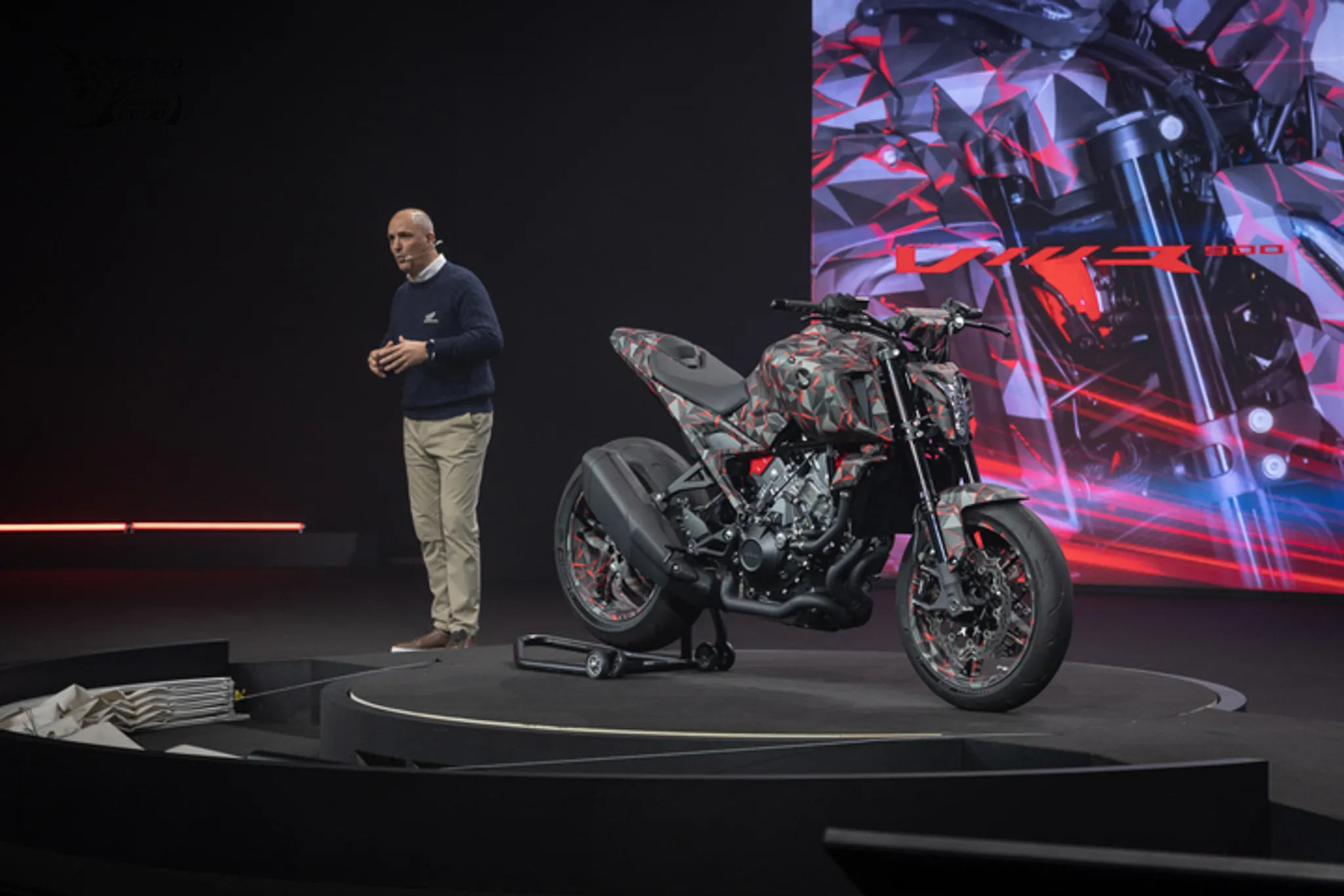 量產版外觀曝光！Honda V3R 900 電子增壓街車有望年底發表2786|小老婆汽機車資訊網