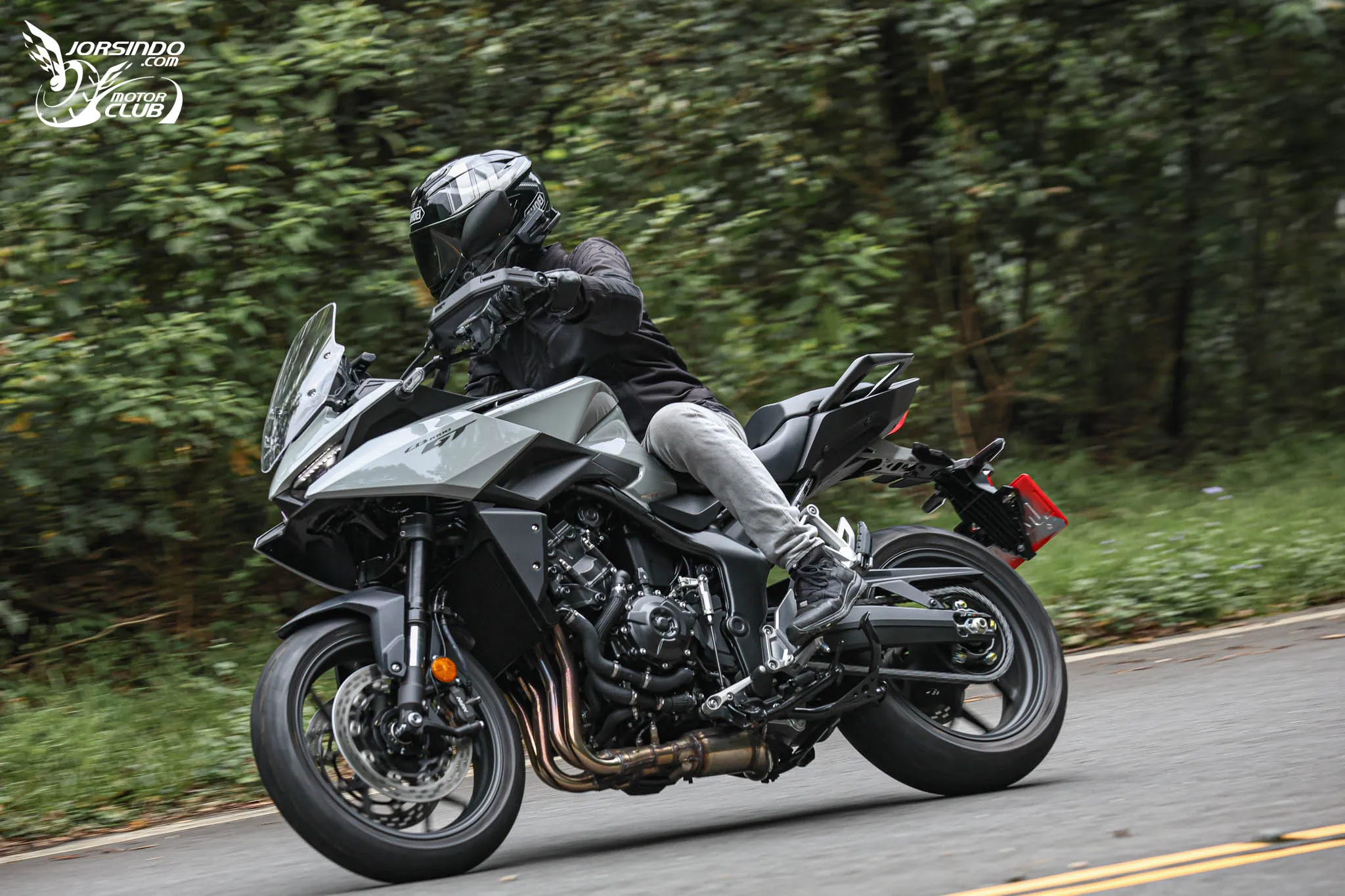 Honda CB1000GT 旅跑試駕｜跑車引擎、電子懸吊，CB 族系配備天花板7576|小老婆汽機車資訊網