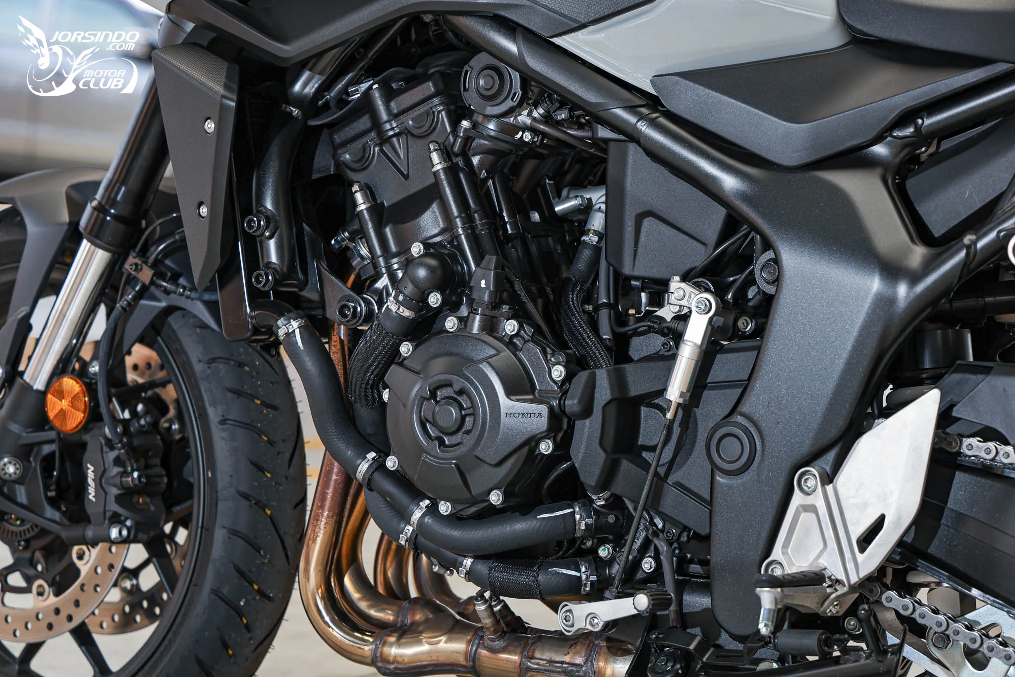 Honda CB1000GT 旅跑試駕｜跑車引擎、電子懸吊，CB 族系配備天花板3502|小老婆汽機車資訊網