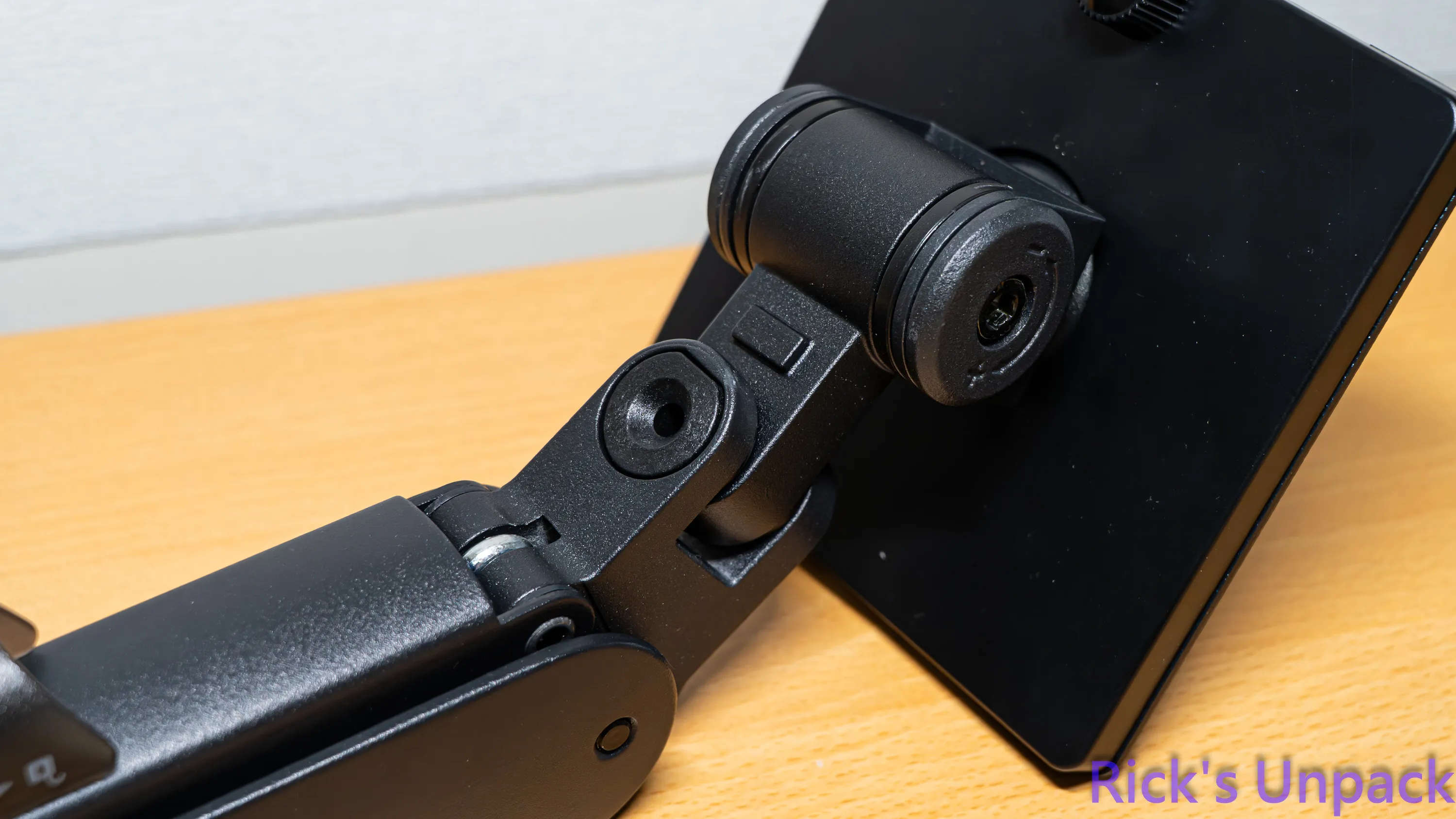 【開箱】減少螢幕占用桌面空間 | BenQ ERGO ARM BSH01 &amp; BSL01885|小老婆汽機車資訊網