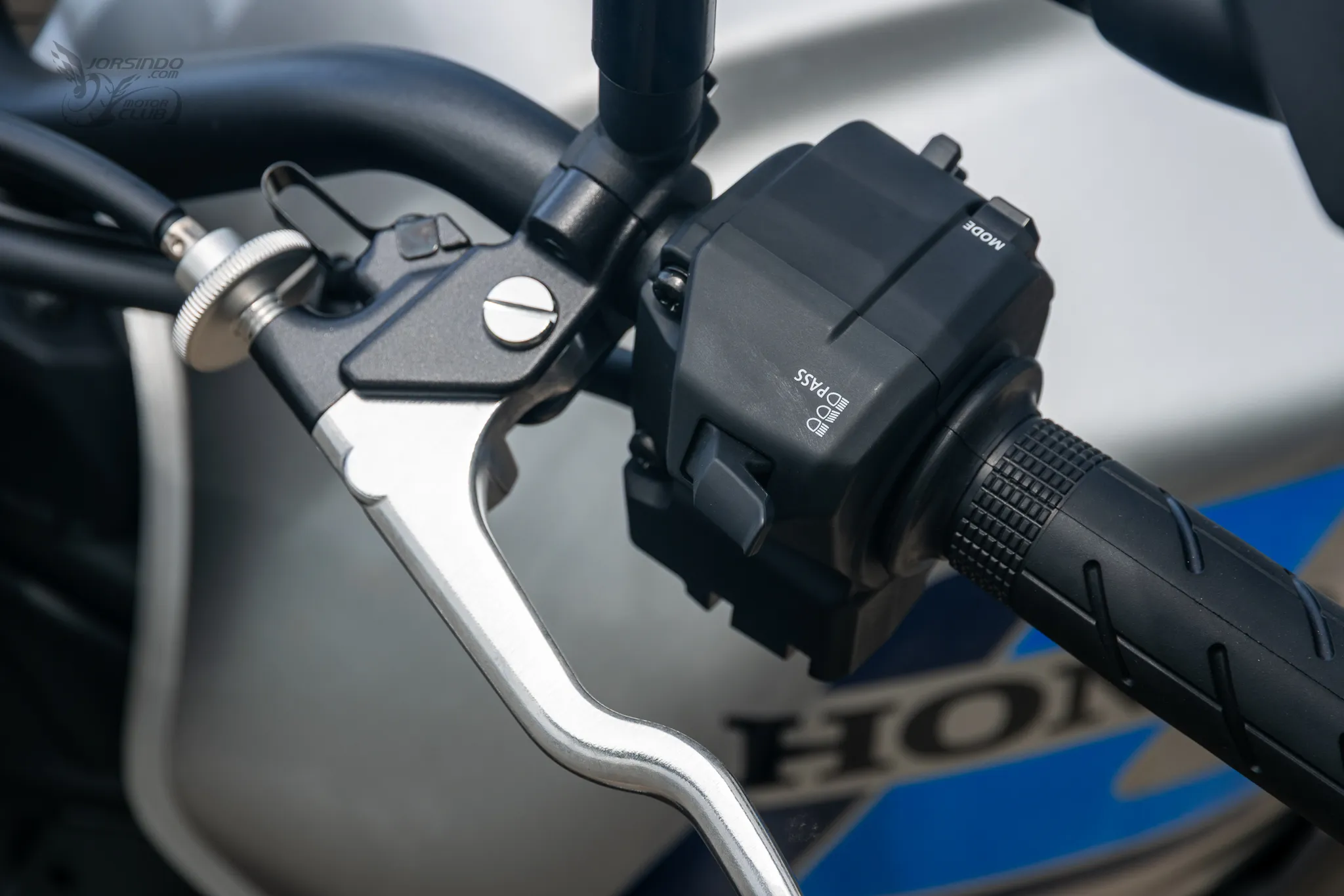 Honda CB1000F 經典重生｜以當代技術重新定義日系 Big Naked9327|小老婆汽機車資訊網