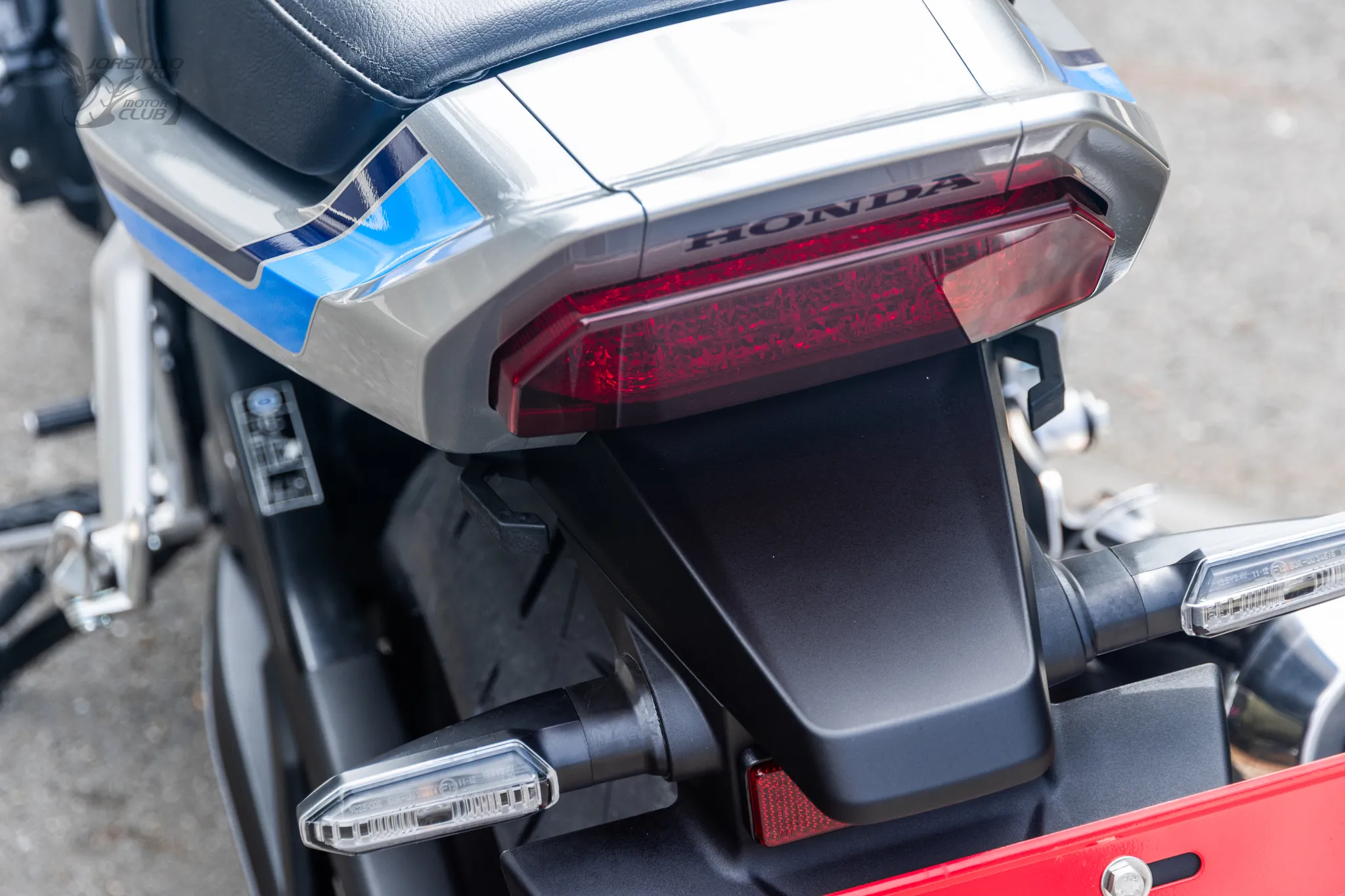 Honda CB1000F 經典重生｜以當代技術重新定義日系 Big Naked4074|小老婆汽機車資訊網