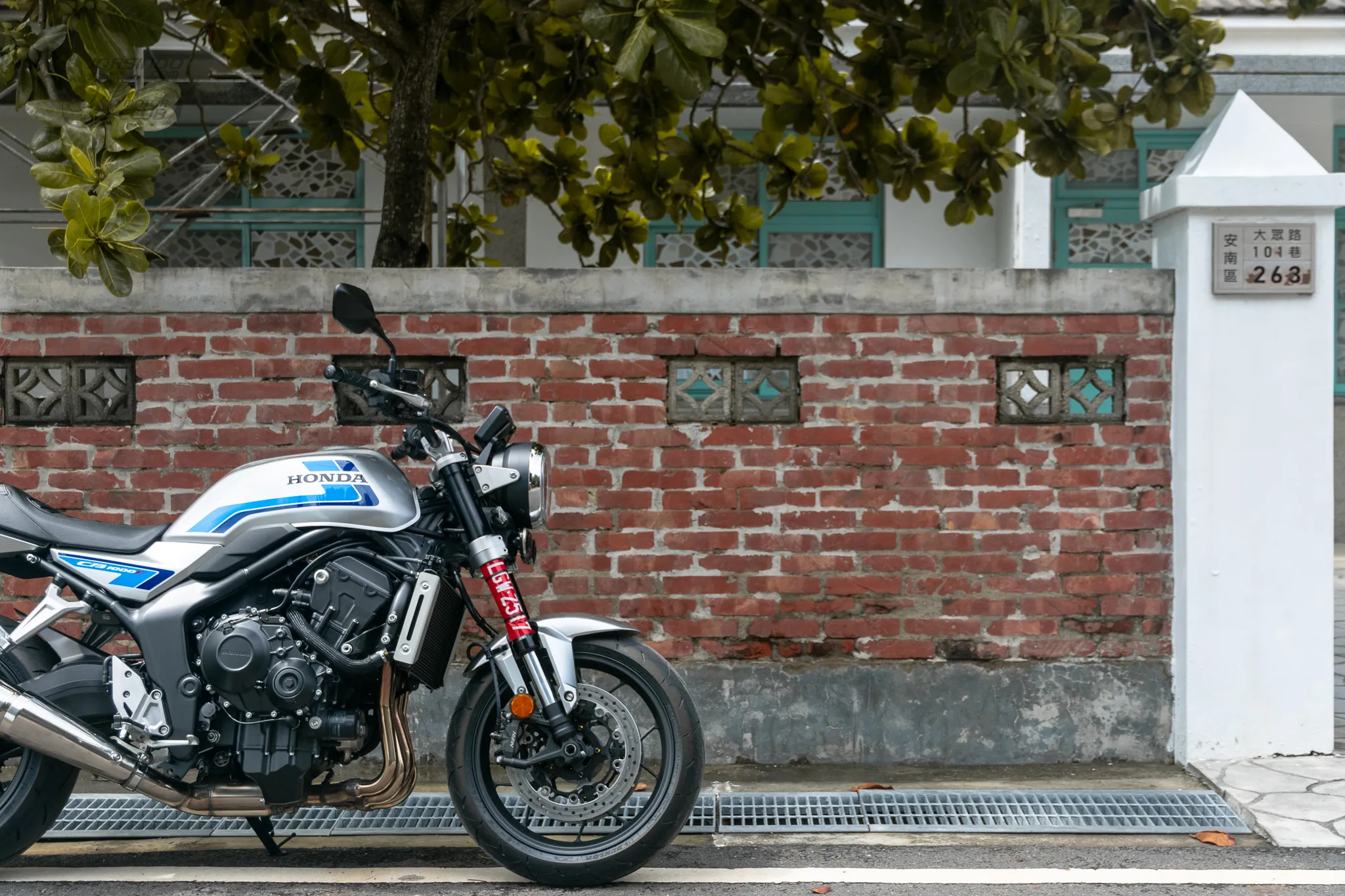 Honda CB1000F 經典重生｜以當代技術重新定義日系 Big Naked94|小老婆汽機車資訊網