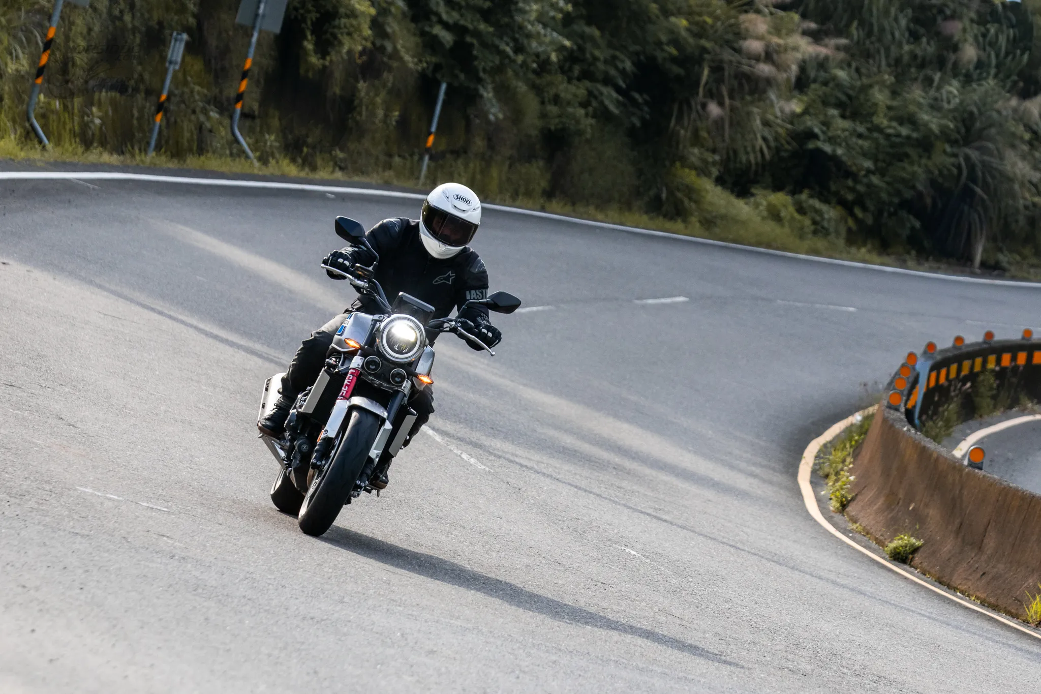 Honda CB1000F 經典重生｜以當代技術重新定義日系 Big Naked6099|小老婆汽機車資訊網