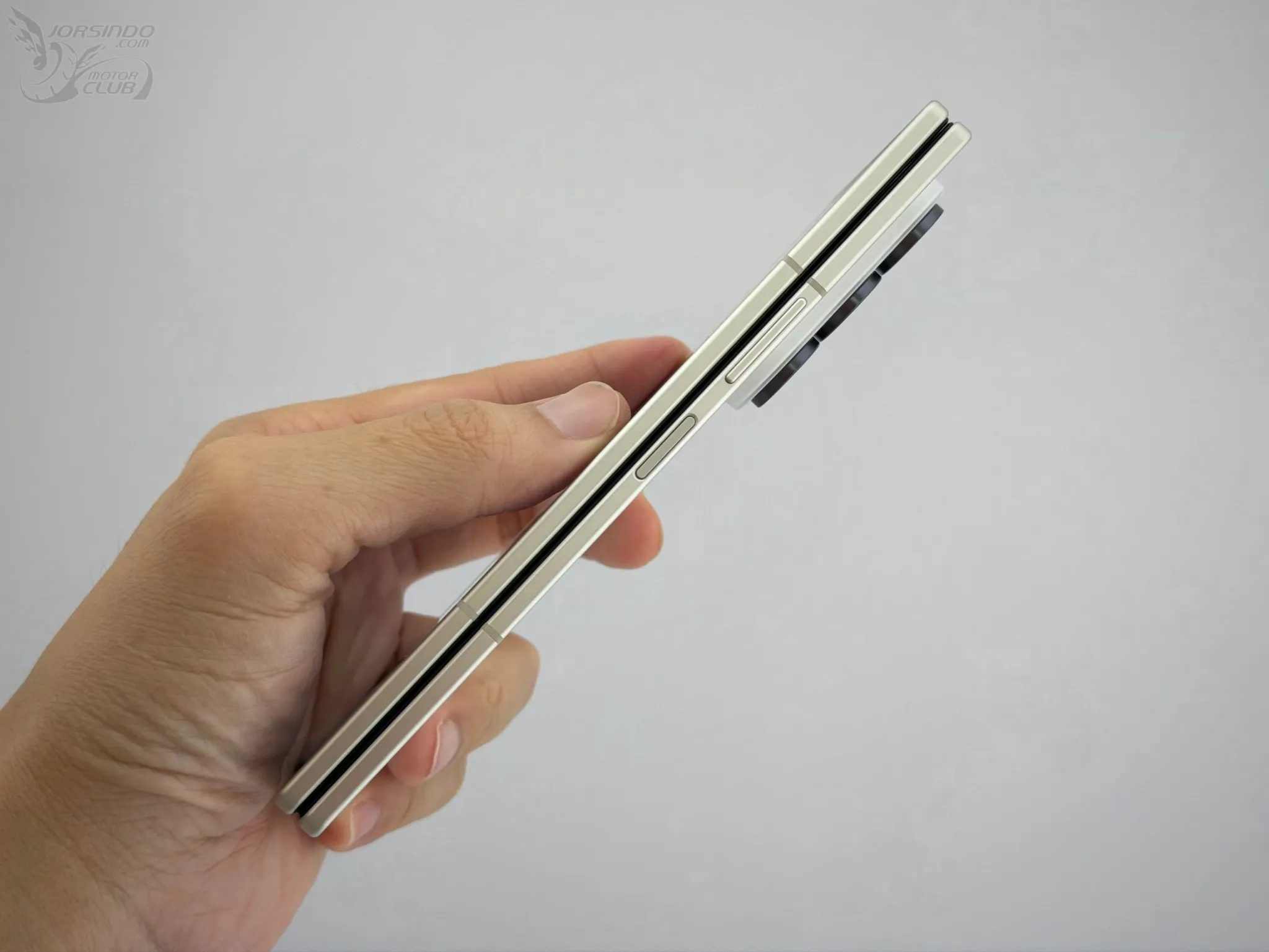 Samsung Z Fold 8 系列預覽體驗：通往未來行動體驗的「護照」2038|Samsung,Galaxy,Fold 8,Z Fold8,折疊手機,摺疊手機小老婆汽機車資訊網