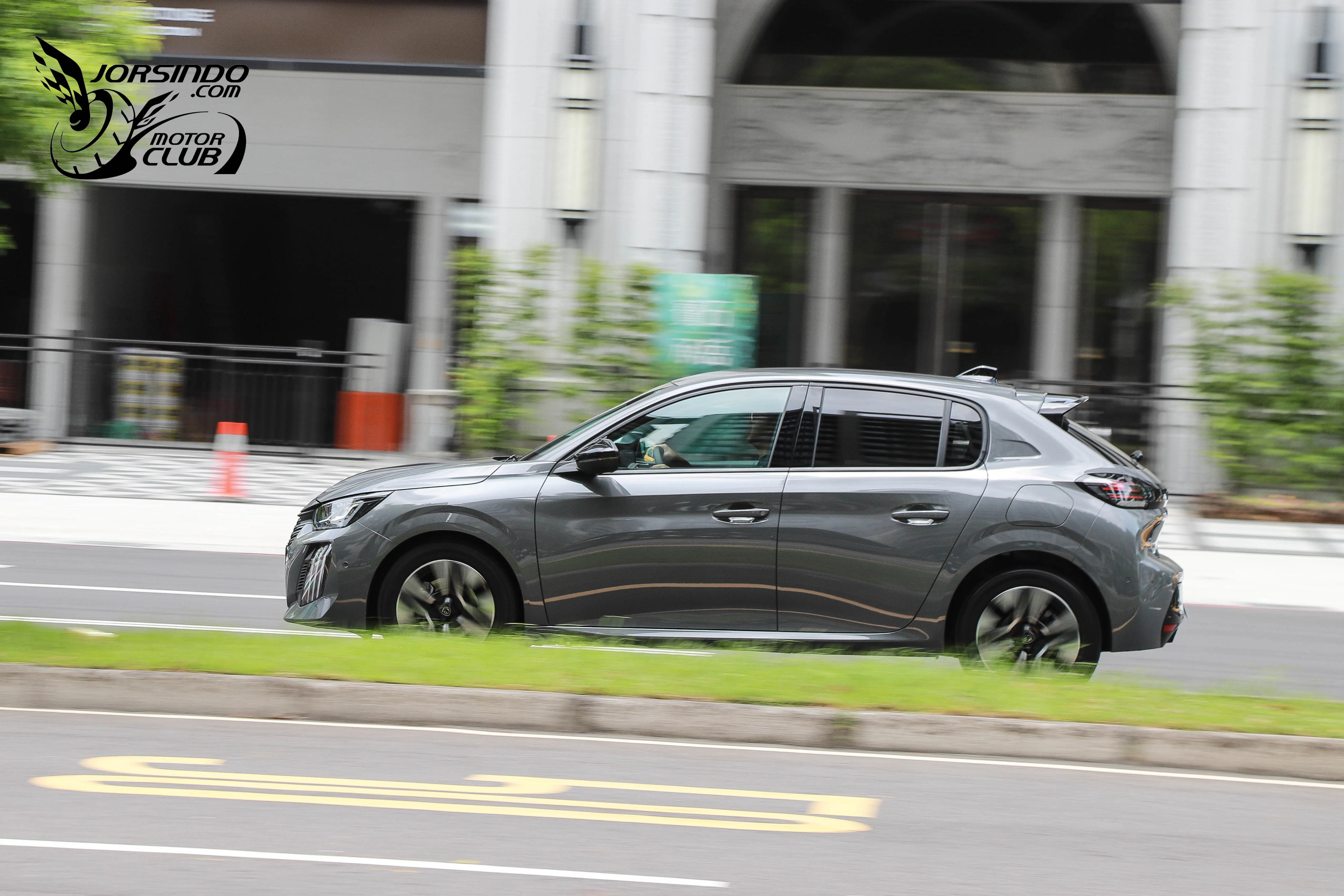 拉力血統，操控樂趣才是精髓！Peugeot 208 Hybrid試駕2779|小老婆汽機車資訊網