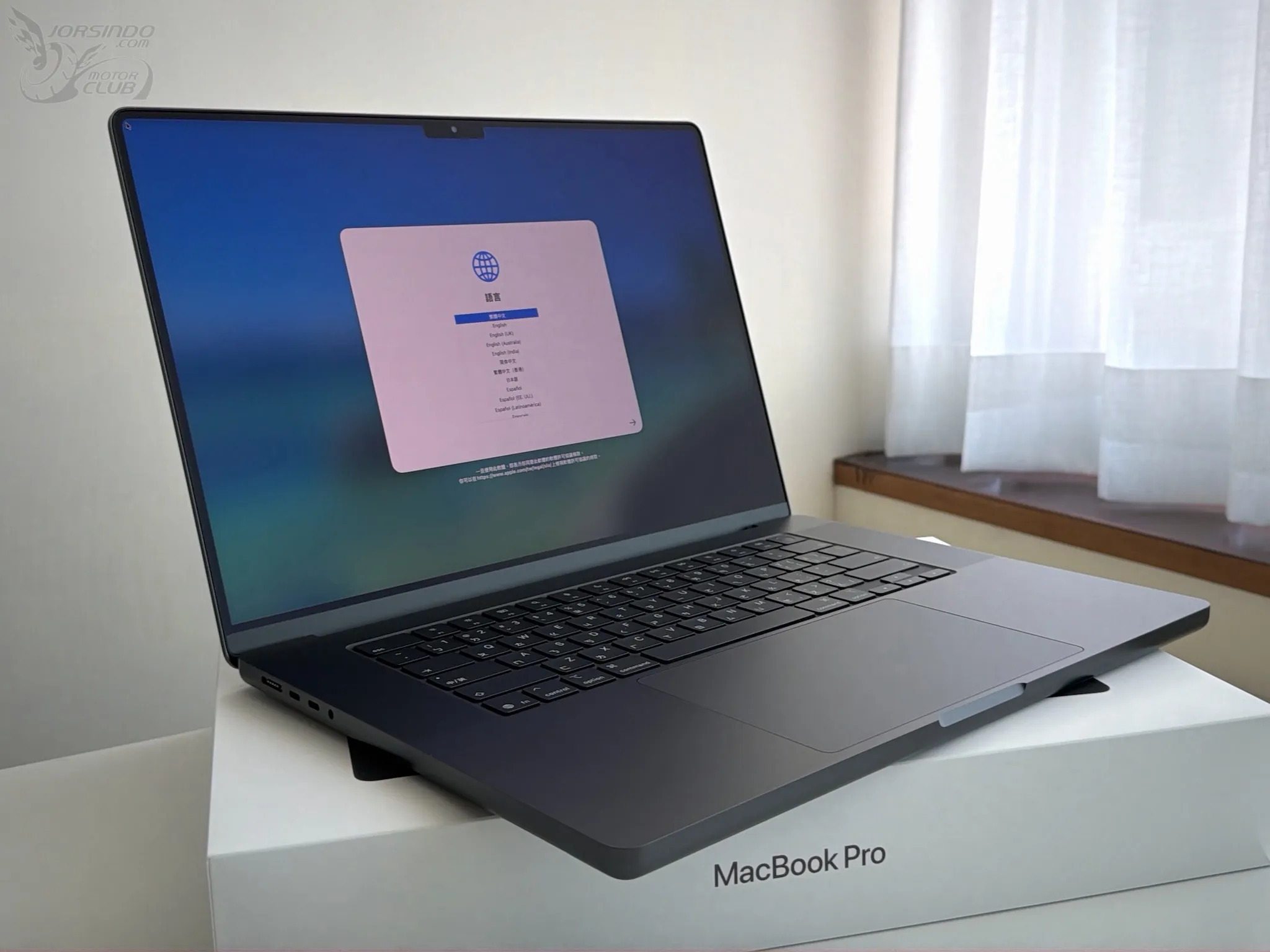 大螢幕好夥伴 M5 Pro MacBook Pro 16 吋與 2026 Studio Display 開箱體驗4167|Apple,MacBook Pro,M5 Pro,開箱,評測小老婆汽機車資訊網
