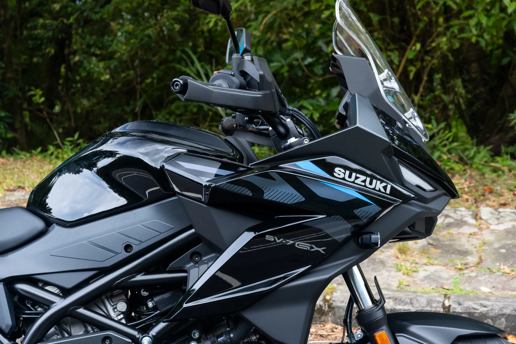 經典靈魂 x 現代科技 SUZUKI SV-7GX 跨界旅跑試乘6985|小老婆汽機車資訊網