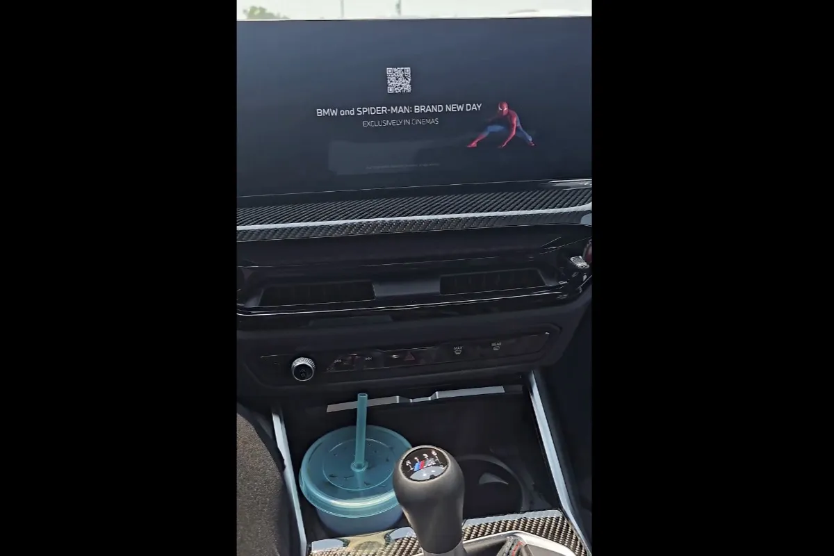 BMW 車內螢幕強推《蜘蛛人》廣告，車主：說好的不賣廣告呢？7670|BMW,蜘蛛人,廣告小老婆汽機車資訊網