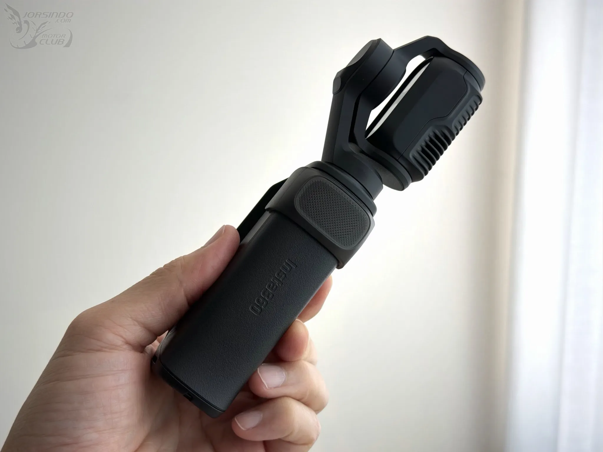 Insta360 Luna Ultra 開箱實測心得：Vlog 創作神兵利器5214|Insta360 Luna Ultra,Insta360,雲台相機,雙鏡雲台相機小老婆汽機車資訊網