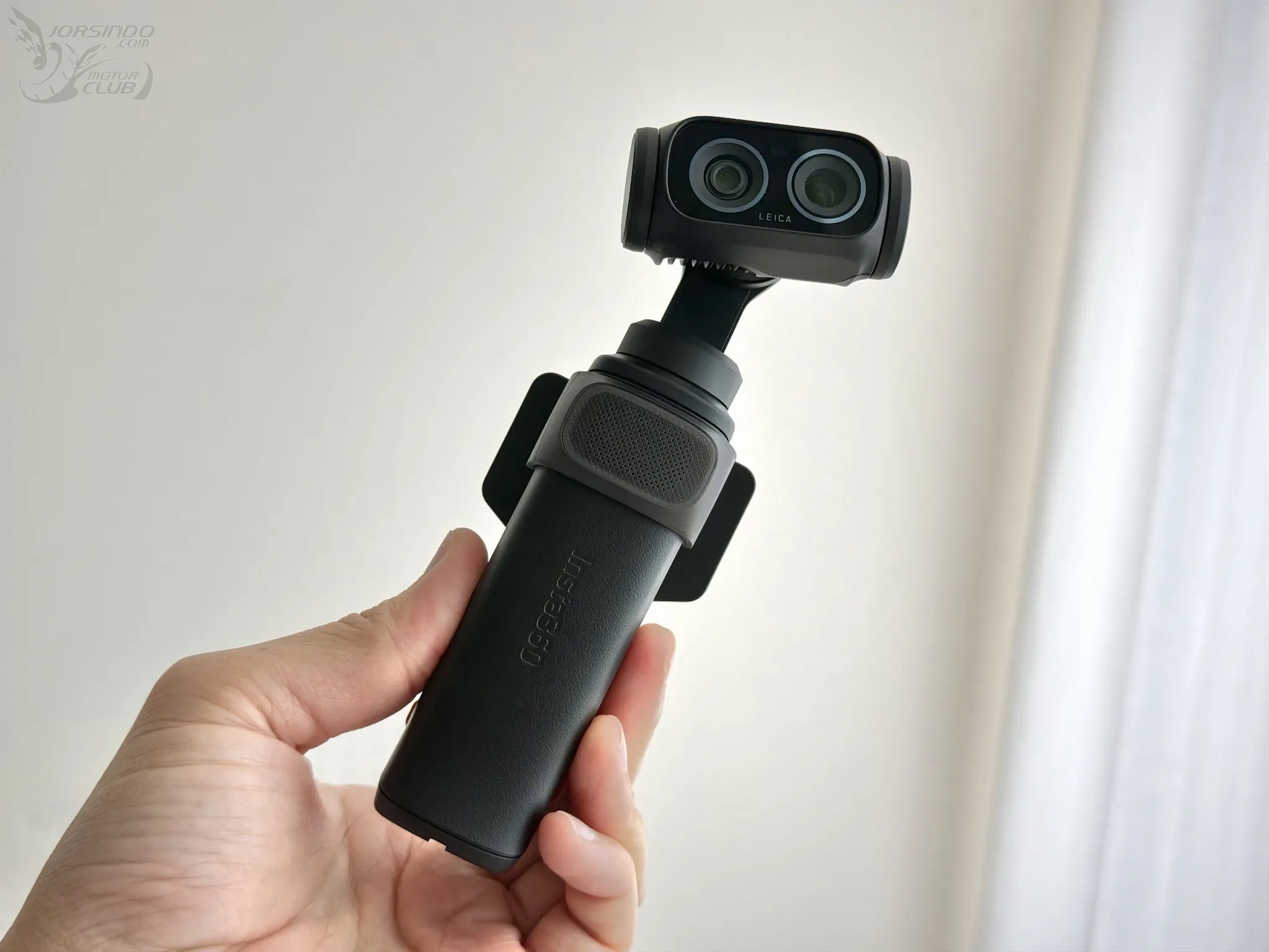 Insta360 Luna Ultra 開箱實測心得：Vlog 創作神兵利器5544|Insta360 Luna Ultra,Insta360,雲台相機,雙鏡雲台相機小老婆汽機車資訊網