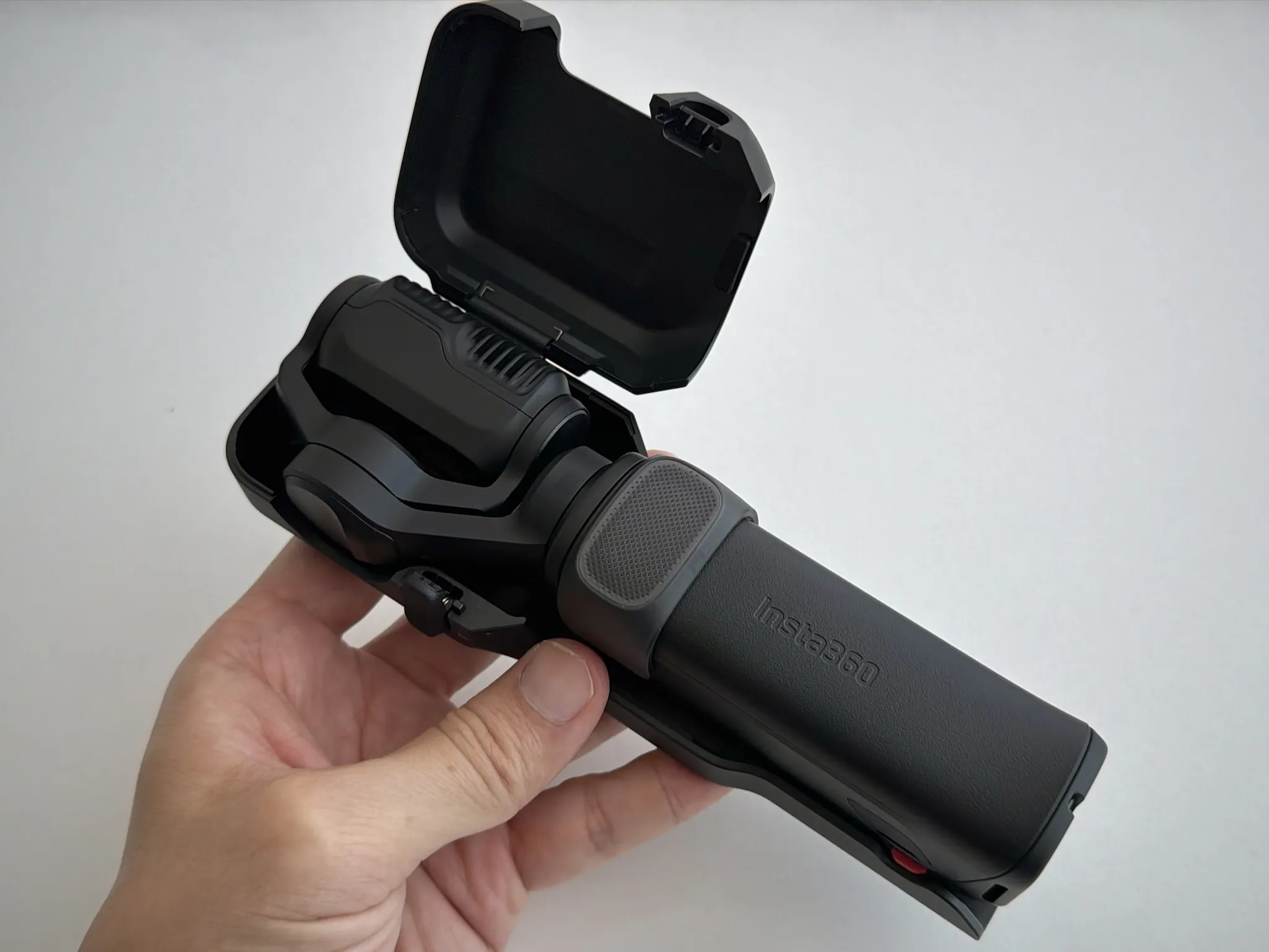 Insta360 Luna Ultra 開箱實測心得：Vlog 創作神兵利器4013|Insta360 Luna Ultra,Insta360,雲台相機,雙鏡雲台相機小老婆汽機車資訊網