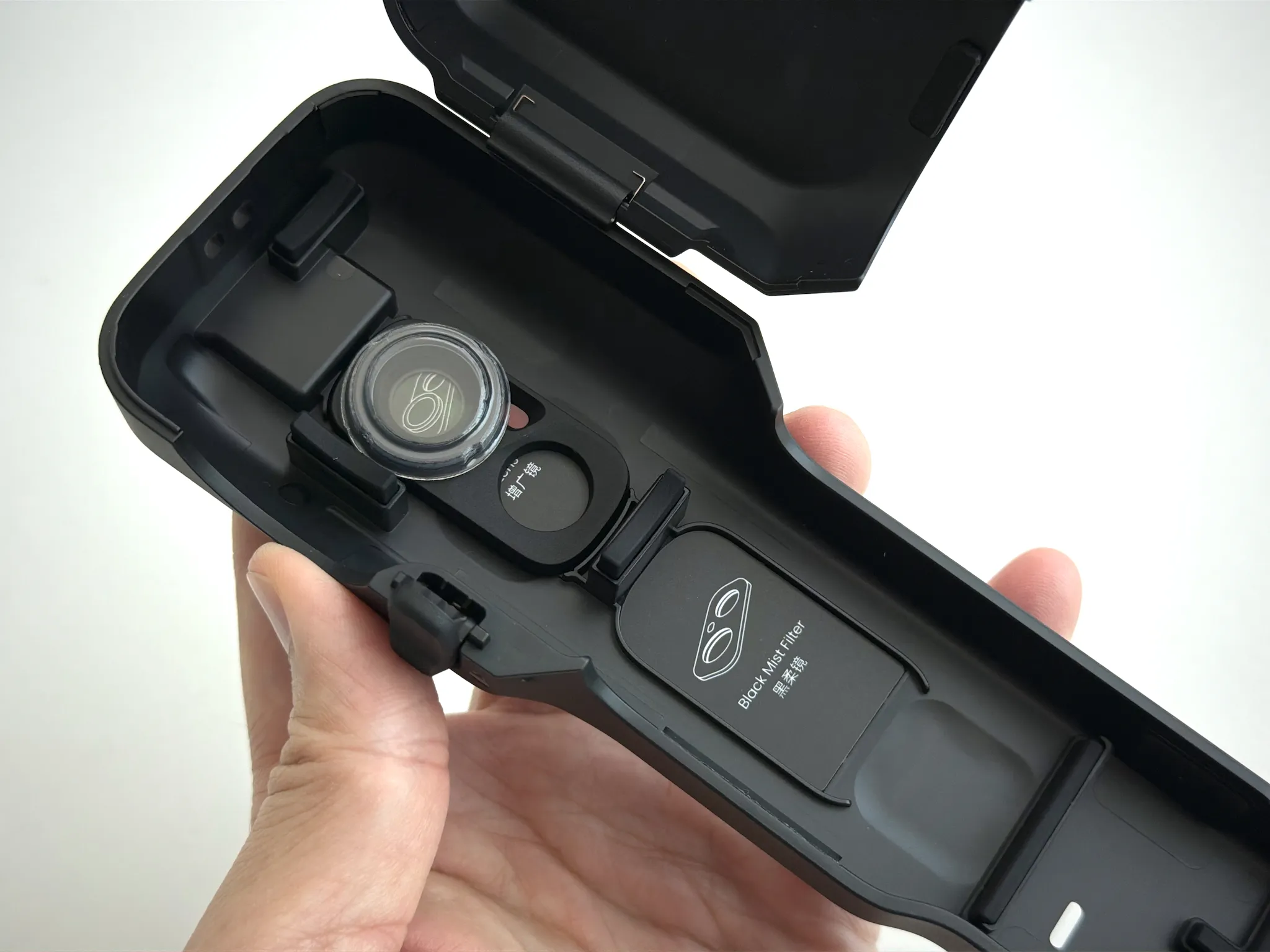 Insta360 Luna Ultra 開箱實測心得：Vlog 創作神兵利器334|Insta360 Luna Ultra,Insta360,雲台相機,雙鏡雲台相機小老婆汽機車資訊網