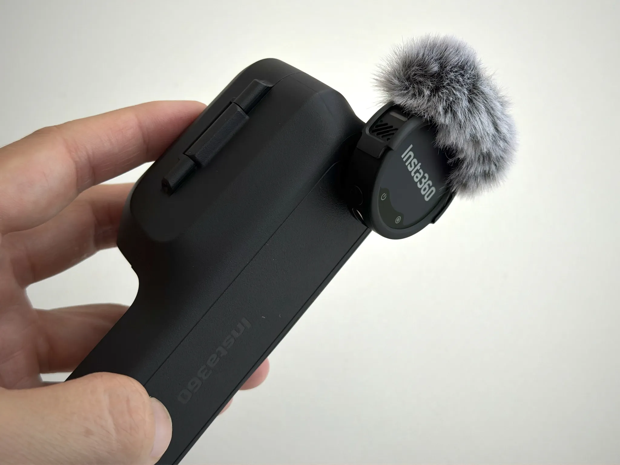 Insta360 Luna Ultra 開箱實測心得：Vlog 創作神兵利器8254|Insta360 Luna Ultra,Insta360,雲台相機,雙鏡雲台相機小老婆汽機車資訊網