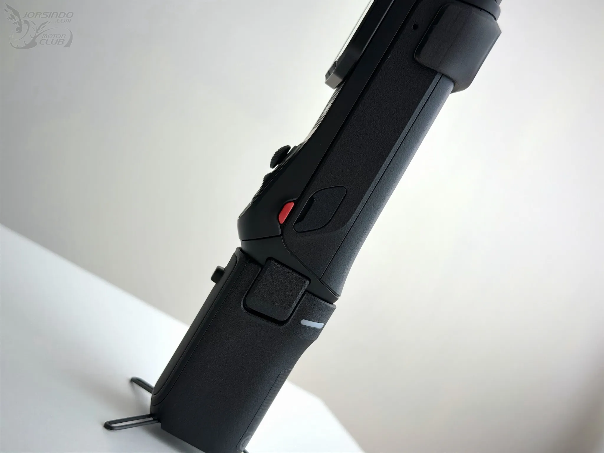 Insta360 Luna Ultra 開箱實測心得：Vlog 創作神兵利器8626|Insta360 Luna Ultra,Insta360,雲台相機,雙鏡雲台相機小老婆汽機車資訊網