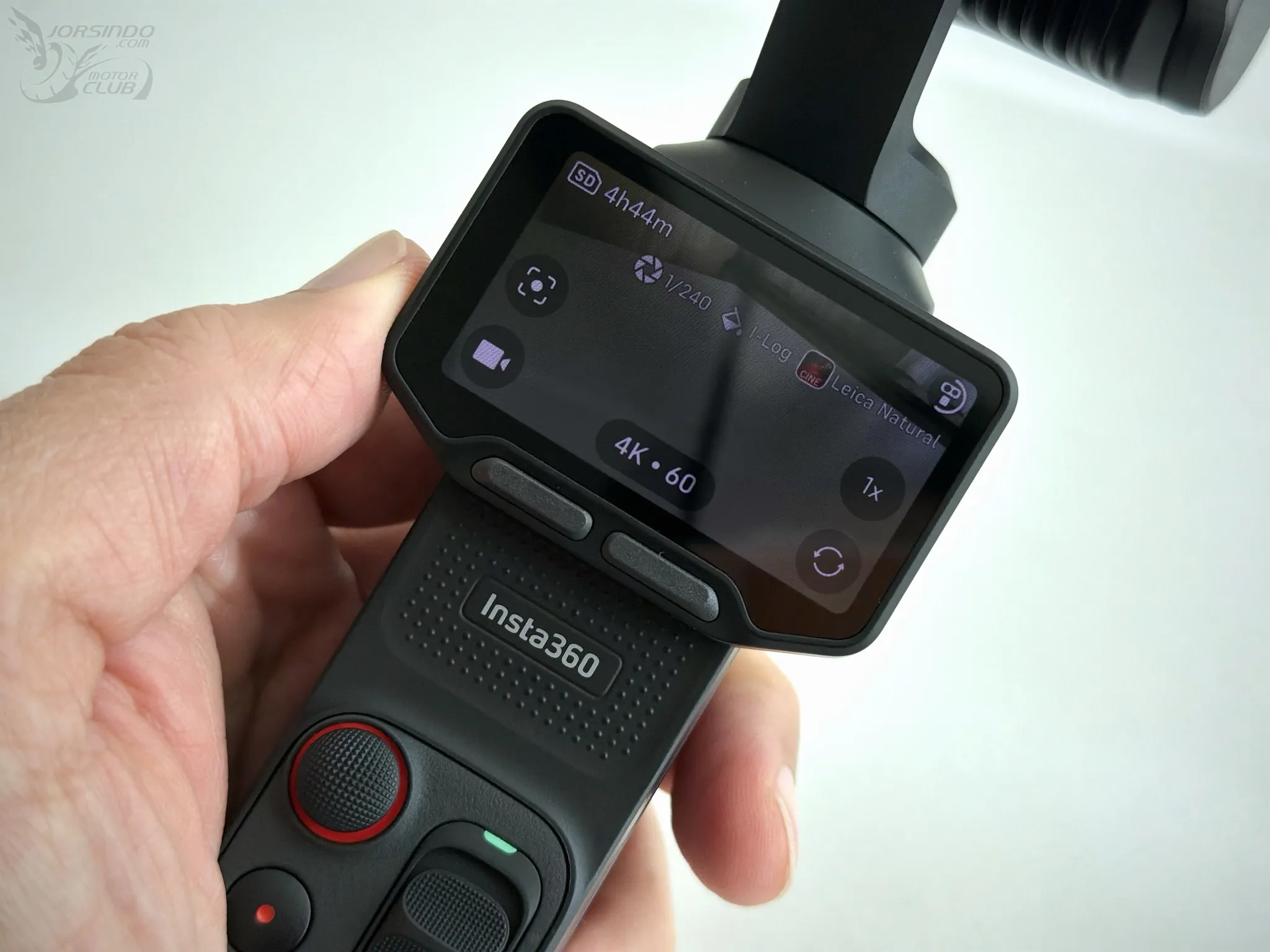 Insta360 Luna Ultra 開箱實測心得：Vlog 創作神兵利器8541|Insta360 Luna Ultra,Insta360,雲台相機,雙鏡雲台相機小老婆汽機車資訊網