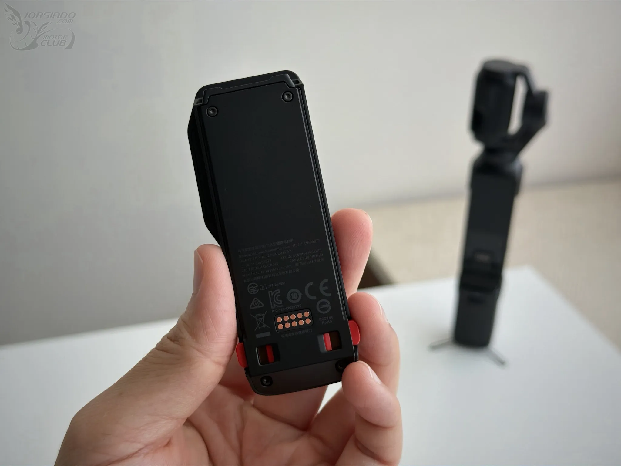 Insta360 Luna Ultra 開箱實測心得：Vlog 創作神兵利器3727|Insta360 Luna Ultra,Insta360,雲台相機,雙鏡雲台相機小老婆汽機車資訊網