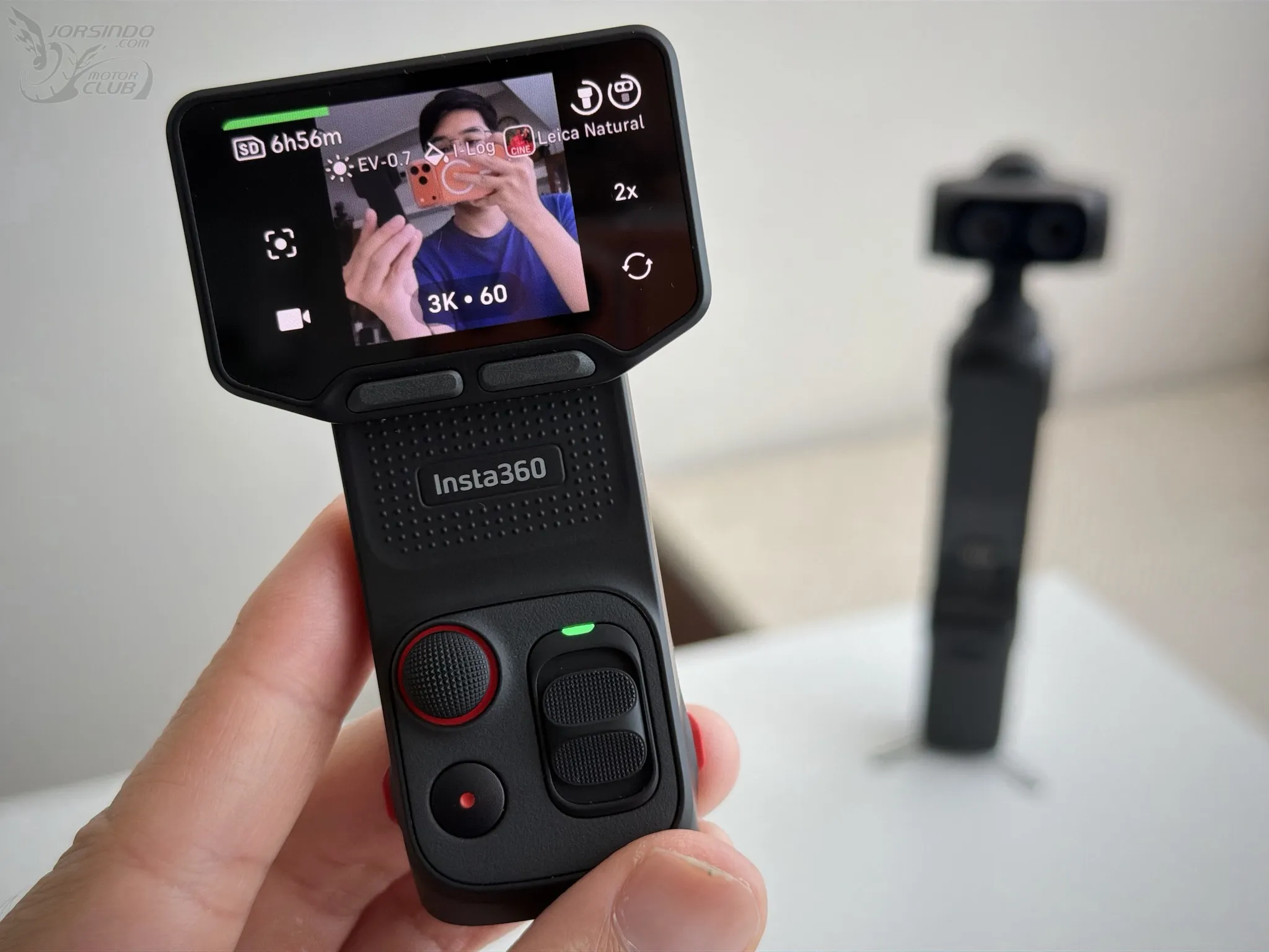 Insta360 Luna Ultra 開箱實測心得：Vlog 創作神兵利器6853|Insta360 Luna Ultra,Insta360,雲台相機,雙鏡雲台相機小老婆汽機車資訊網