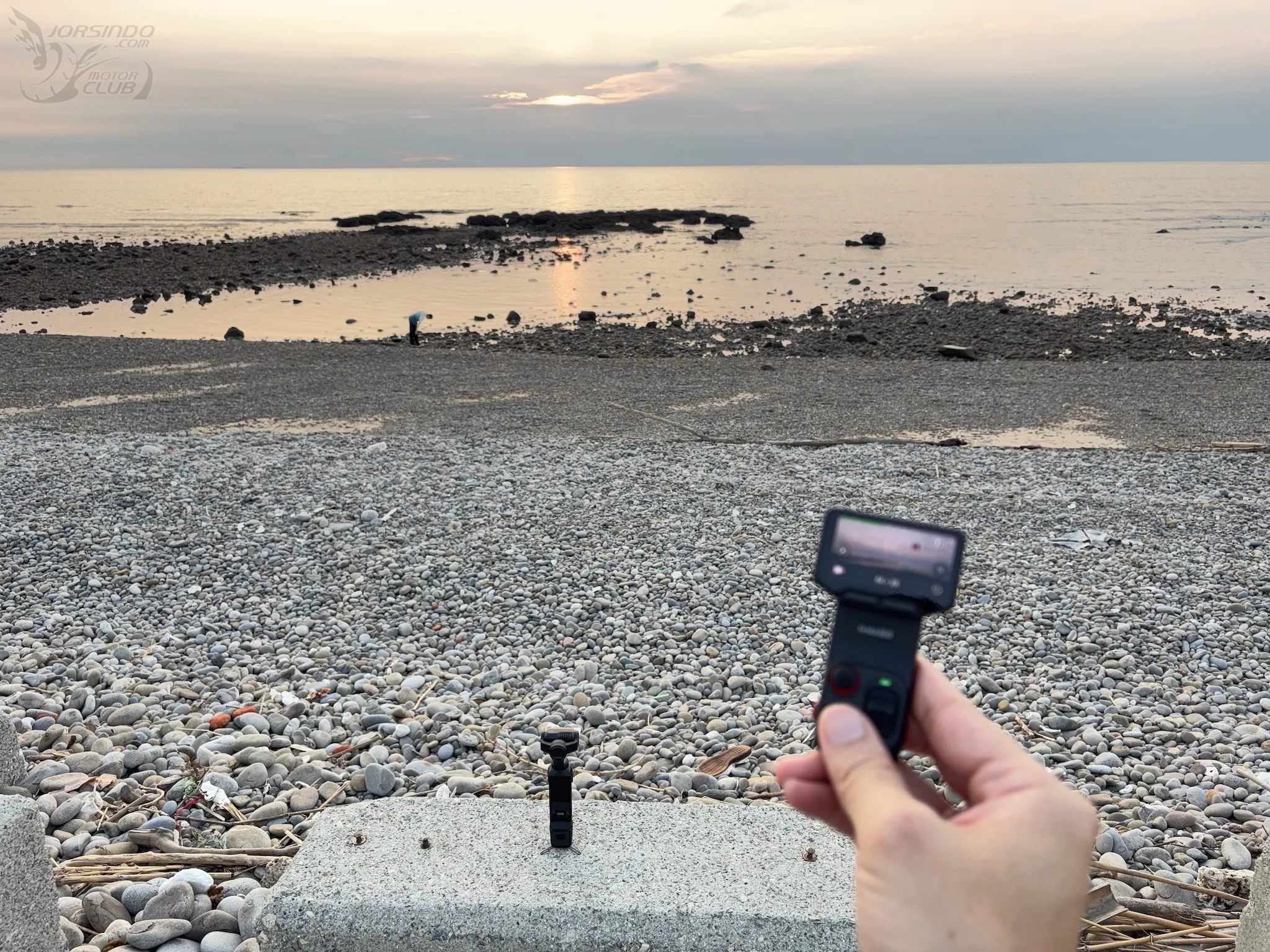 Insta360 Luna Ultra 開箱實測心得：Vlog 創作神兵利器3139|Insta360 Luna Ultra,Insta360,雲台相機,雙鏡雲台相機小老婆汽機車資訊網