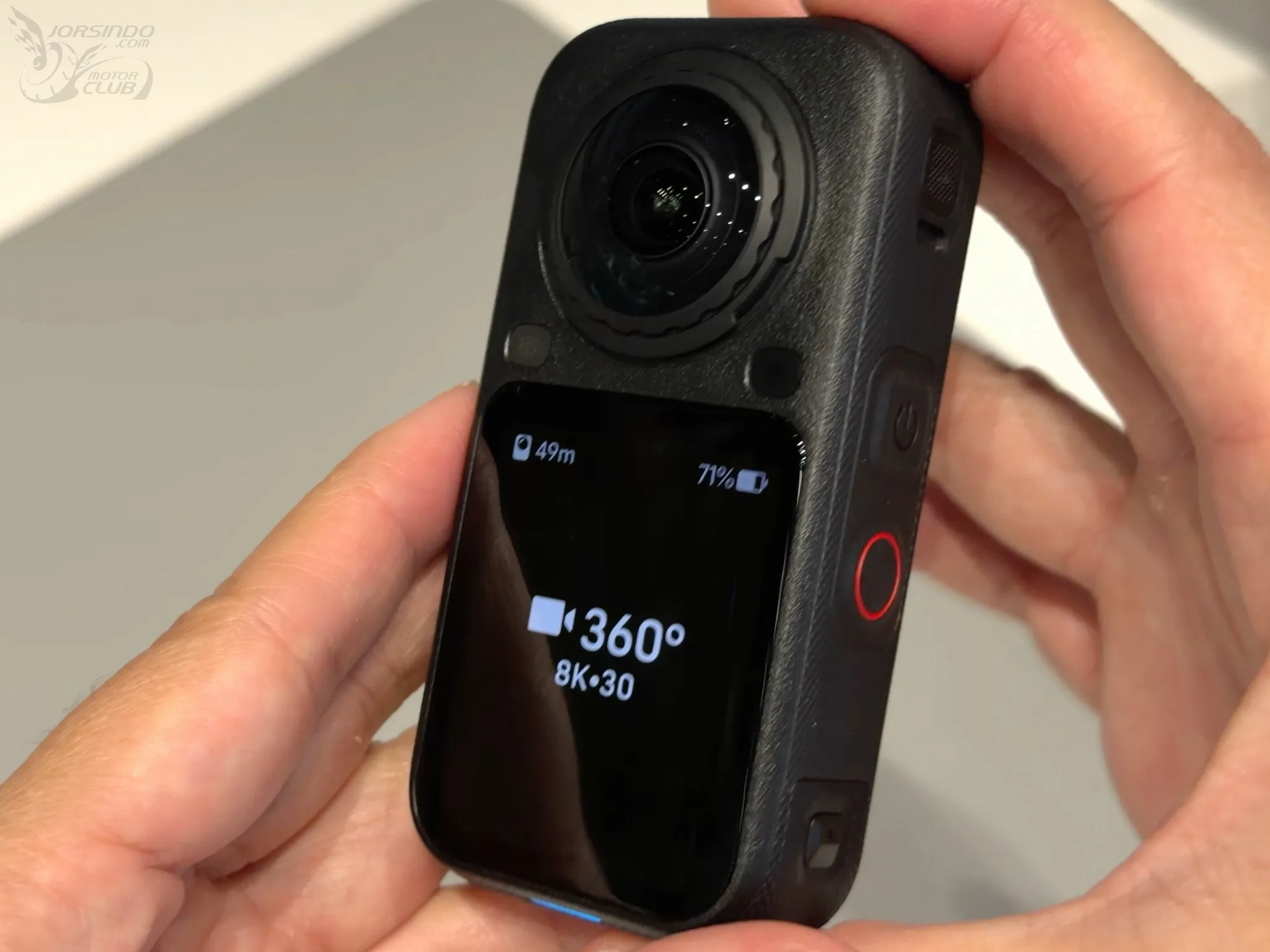 短小更好拍！Insta360 X6大改款預覽：新增引擎專用麥克風，即日開賣8199|Insta360 X6,Insta360,全景相機,全景運動相機小老婆汽機車資訊網