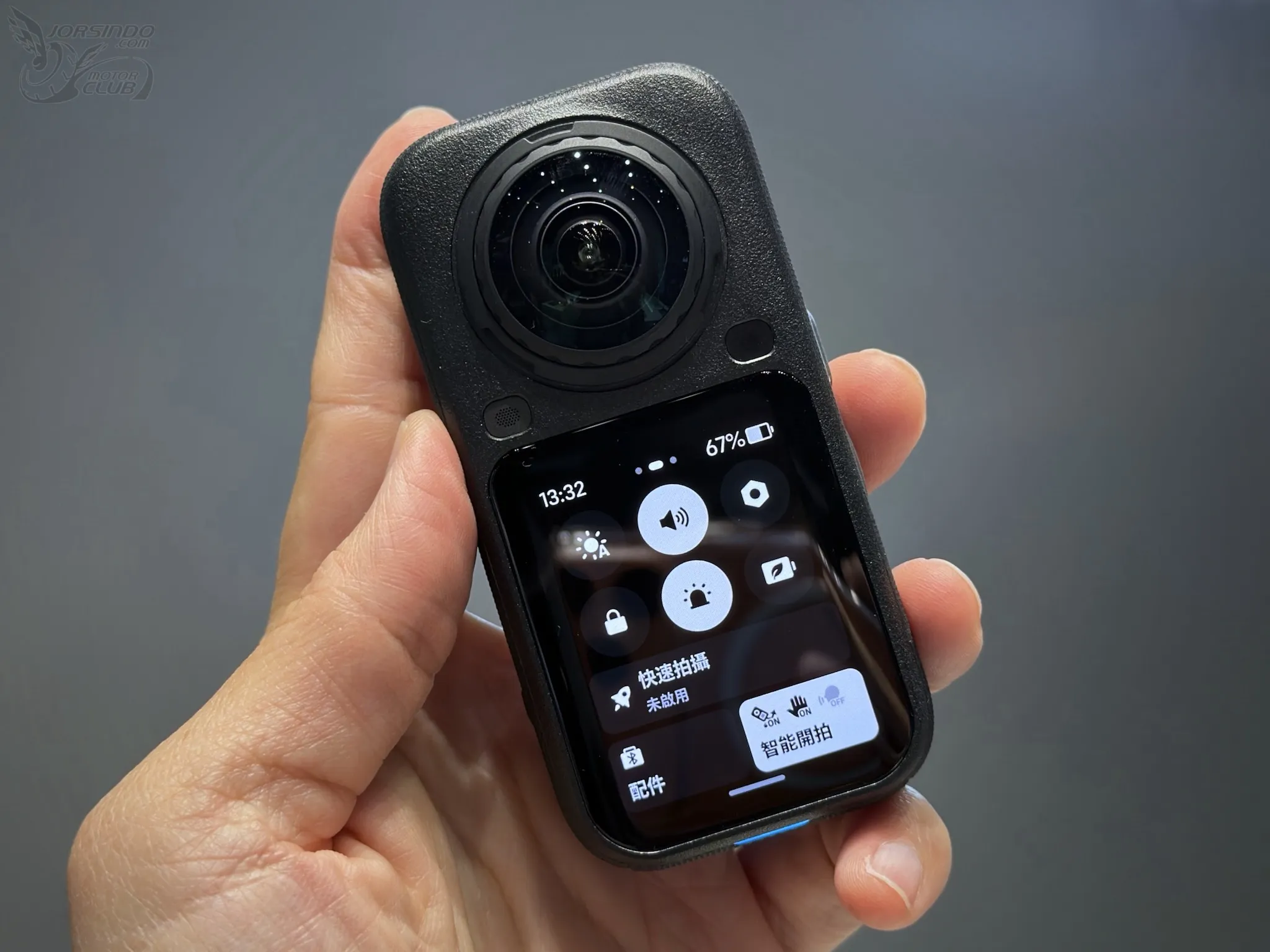 短小更好拍！Insta360 X6大改款預覽：新增引擎專用麥克風，即日開賣6994|Insta360 X6,Insta360,全景相機,全景運動相機小老婆汽機車資訊網