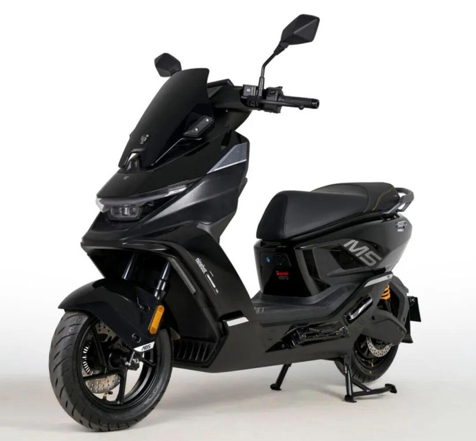 封面"[大陆车讯]九号M5最新型号曝光，额定功率4kW，续航或将成为亮点"