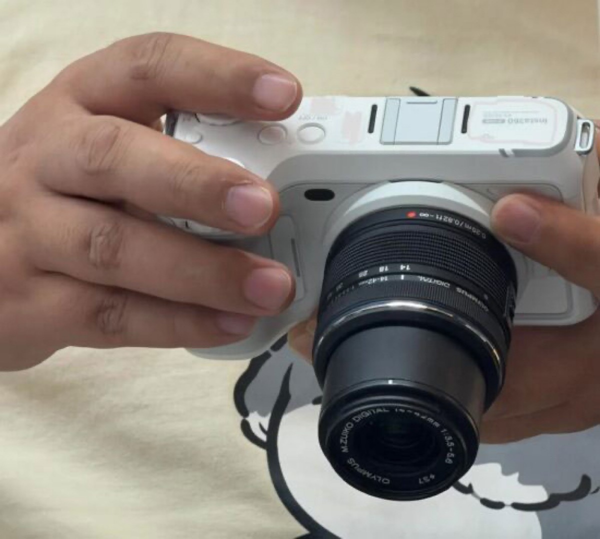 Insta360 確認無反相機開發計劃！預告將有「外型前所未見」相機新品8816|Insta360,無反相機,相機,影石小老婆汽機車資訊網