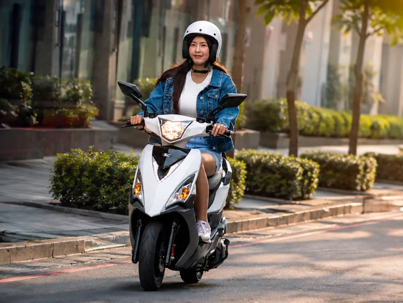 復古車迷必備！舊款光陽 VJR 125 再度回歸車壇