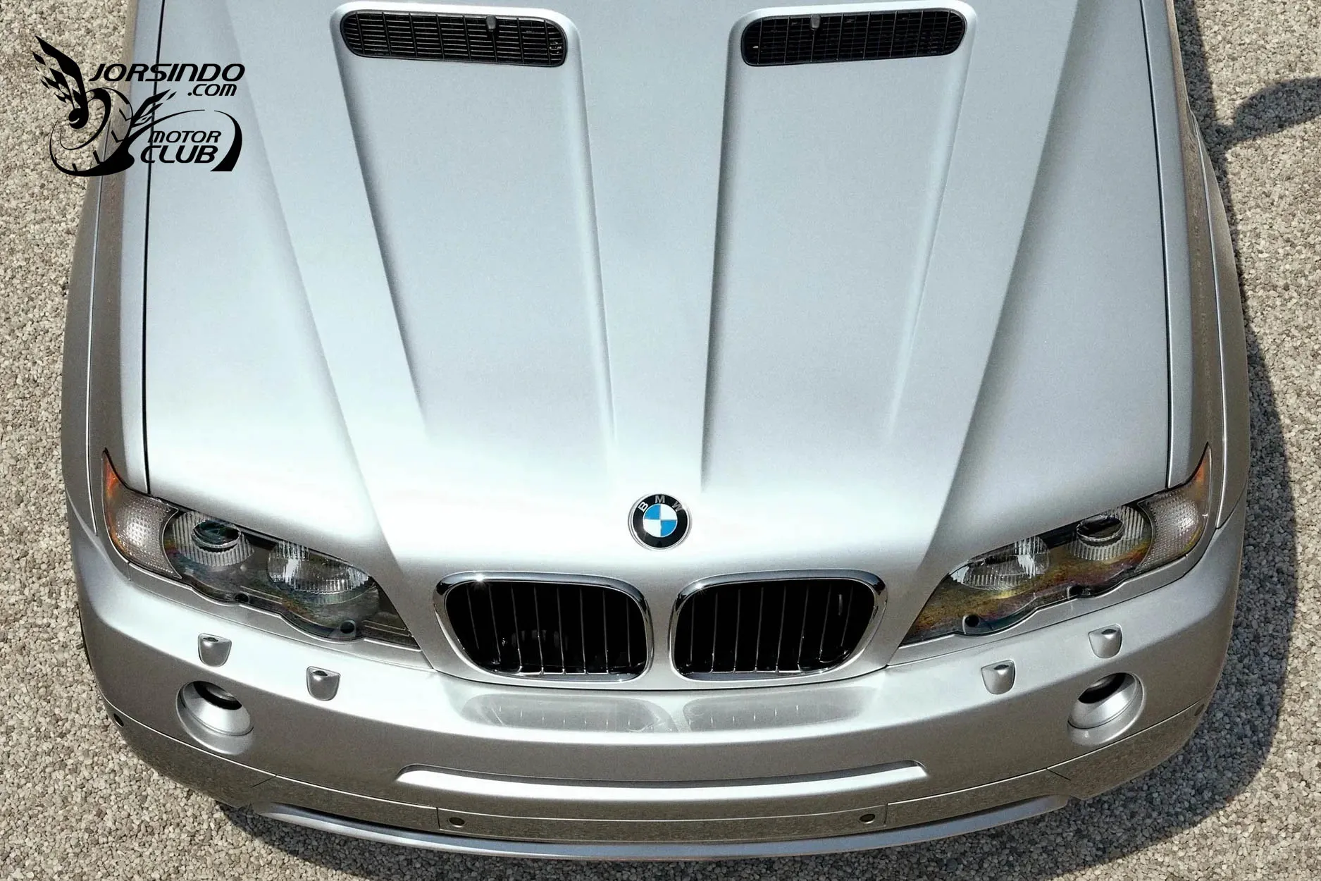 BMW攜手紐約潮牌Kith，打造採V10心臟與6MT配置的瘋狂版X5！4954|小老婆汽機車資訊網