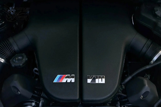 封面"BMW攜手紐約潮牌Kith，打造採V10心臟與6MT配置的瘋狂版X5！"