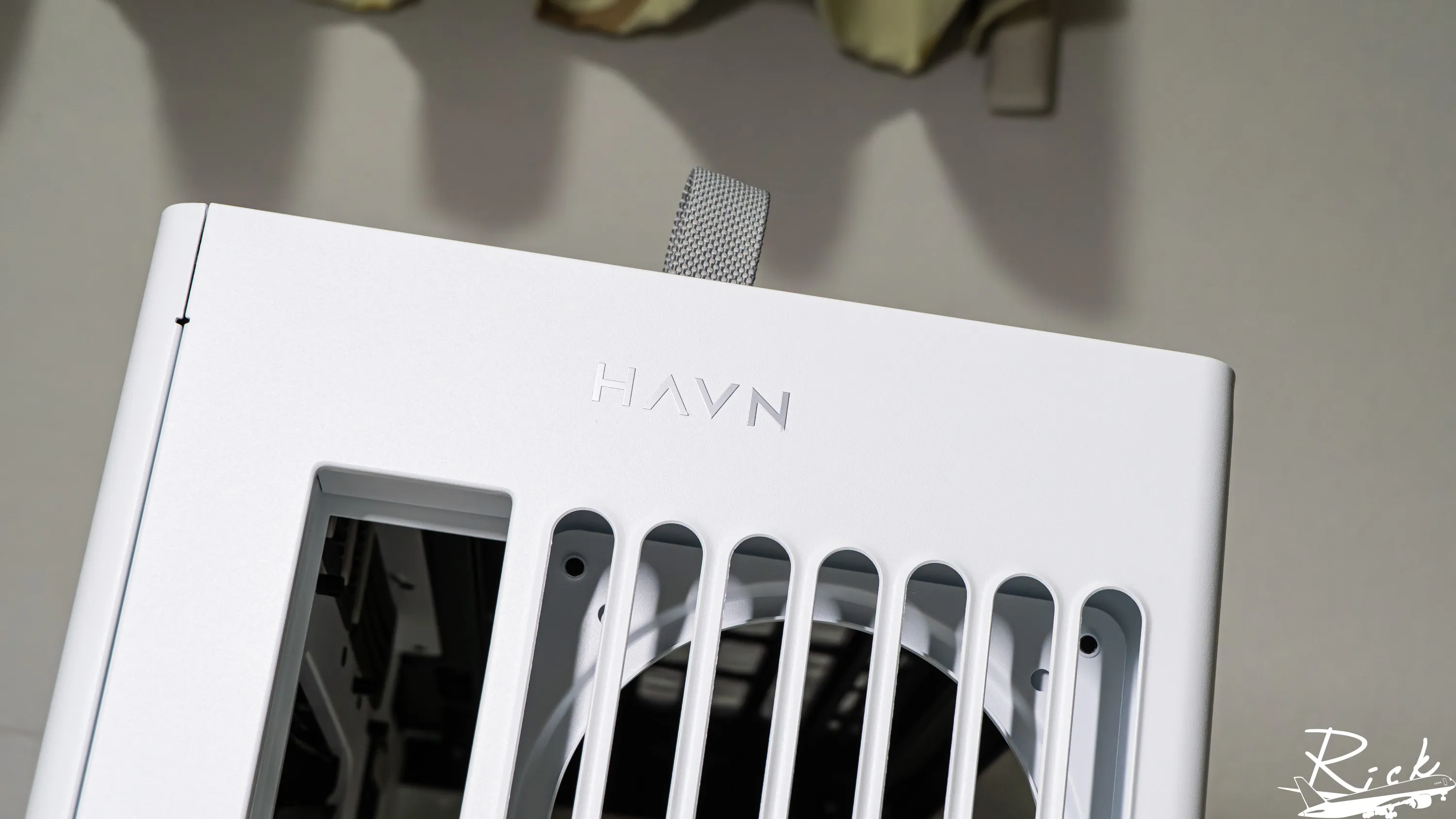 【開箱】極致曲率全景海景殼 | HAVN HS 420 VGPU WHITE5822|小老婆汽機車資訊網