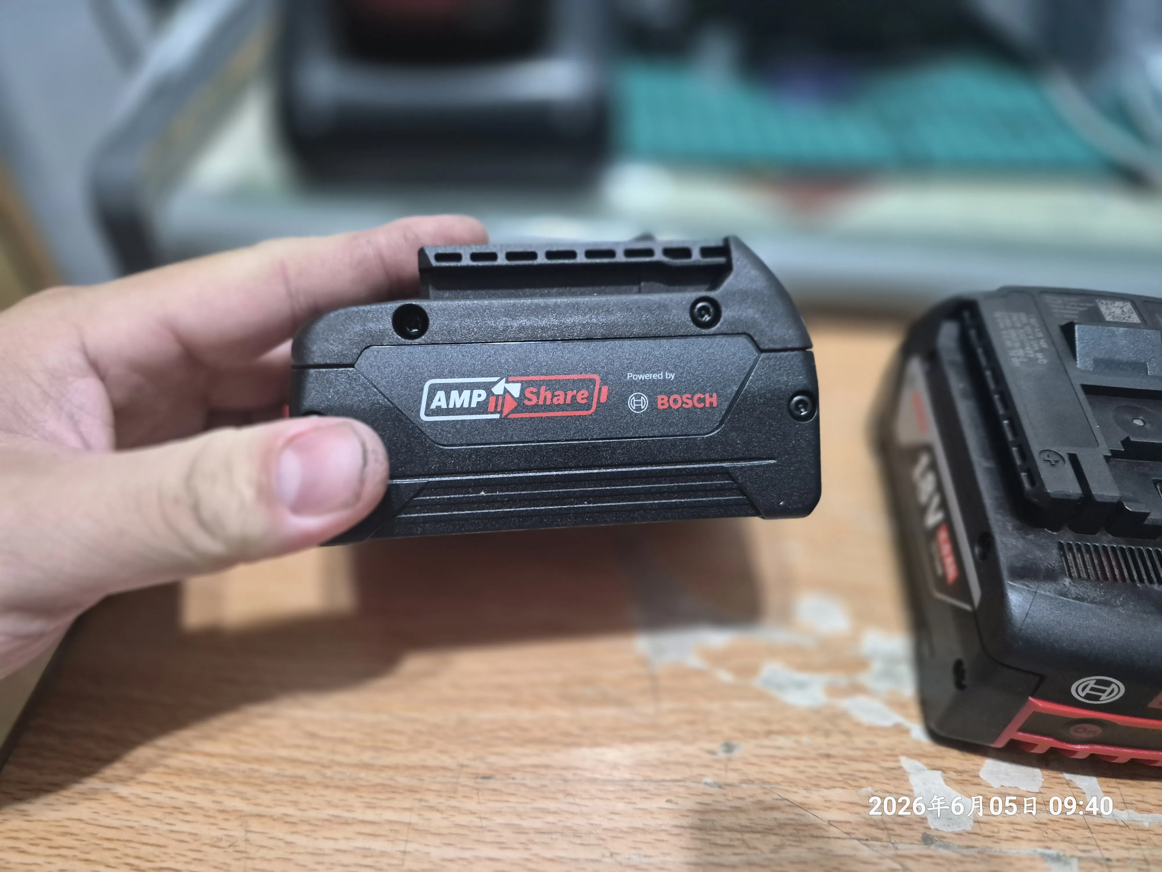 T-418_18V鋰電免碳刷衝擊板手GDS 18V-350d開箱9935|小老婆汽機車資訊網