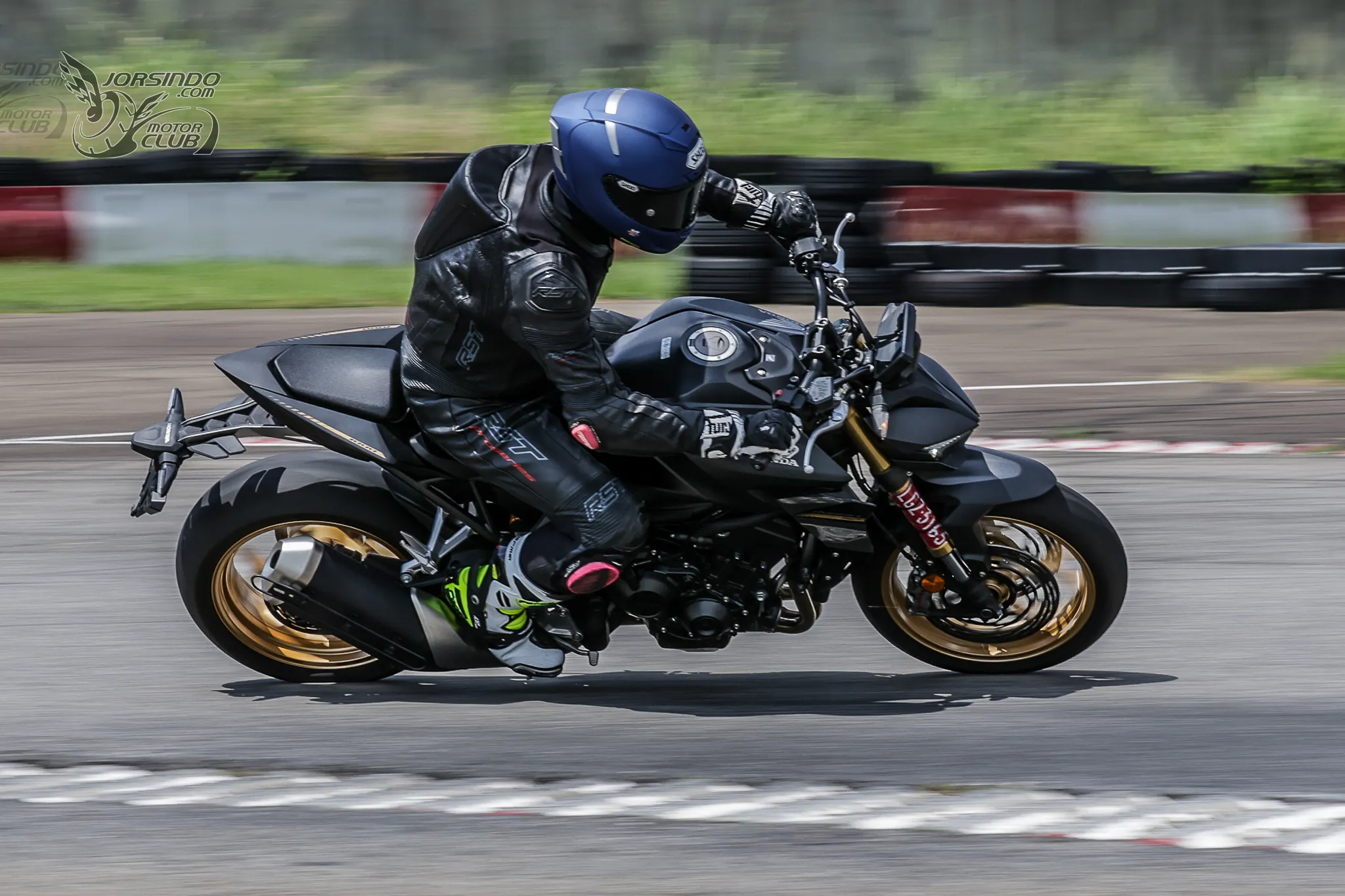 法龜又發威？HONDA CB1000 Hornet SP 深度試駕：被封印的小蜜蜂能買嗎？881|小老婆汽機車資訊網
