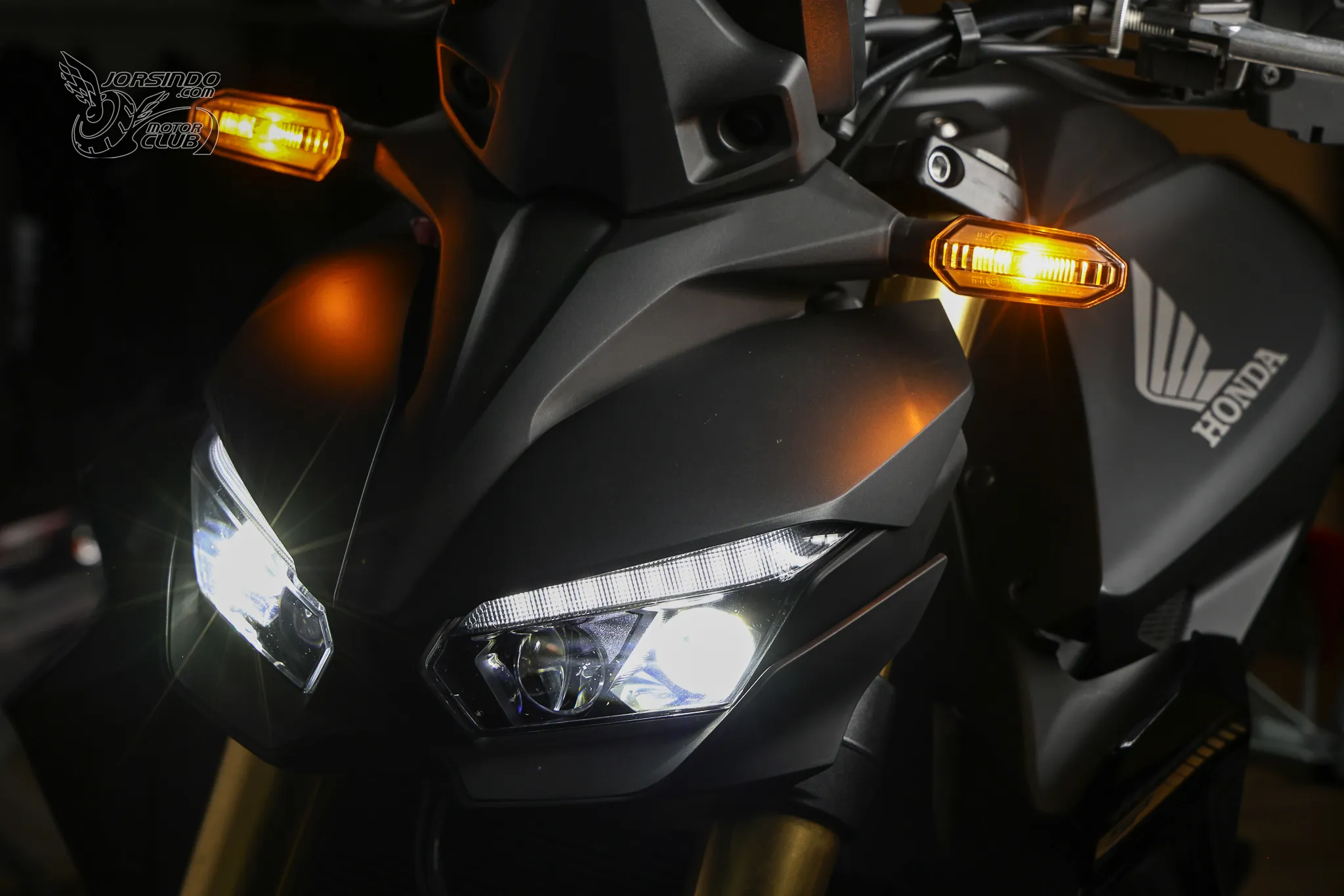 法龜又發威？HONDA CB1000 Hornet SP 深度試駕：被封印的小蜜蜂能買嗎？6839|小老婆汽機車資訊網