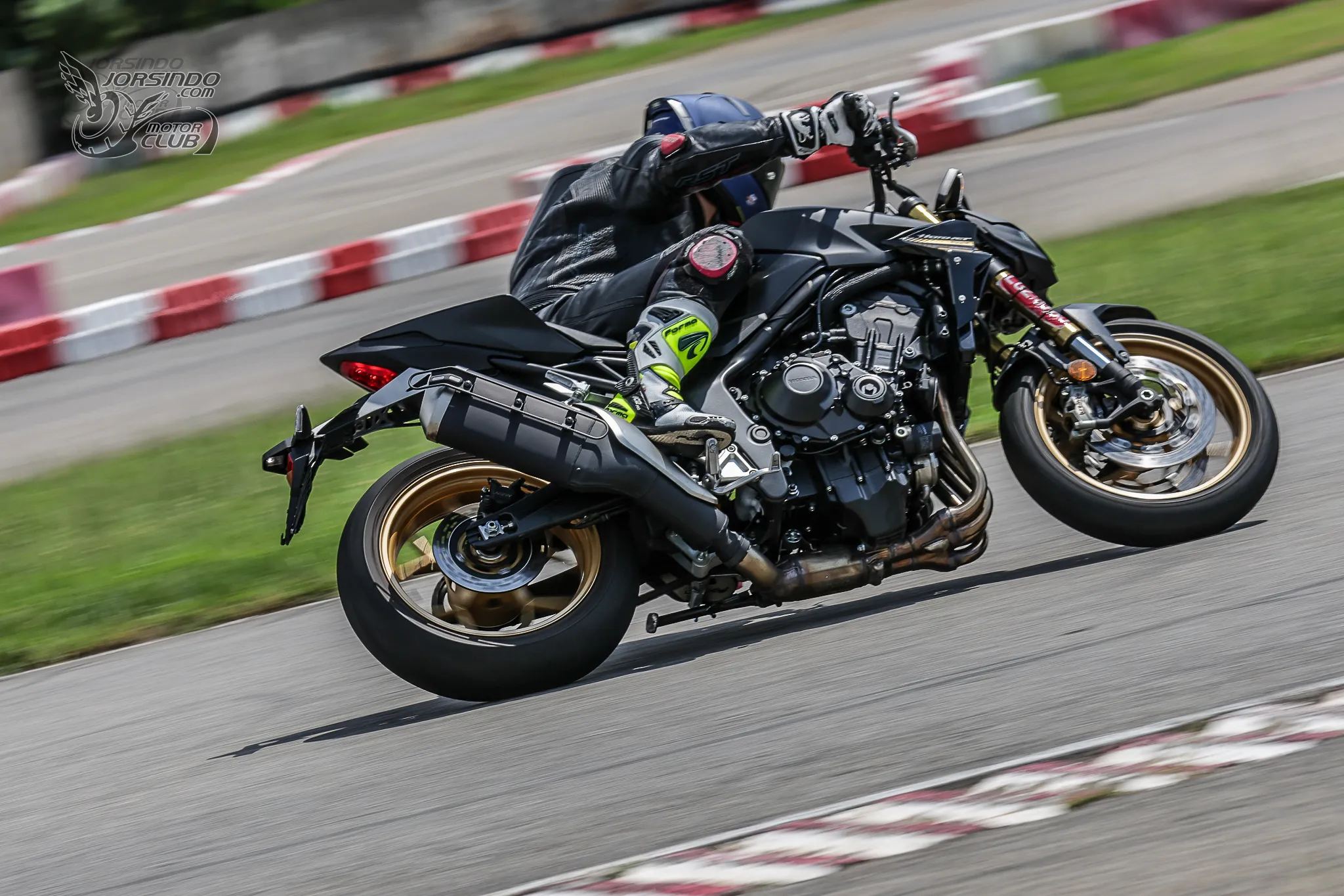 法龜又發威？HONDA CB1000 Hornet SP 深度試駕：被封印的小蜜蜂能買嗎？7566|小老婆汽機車資訊網