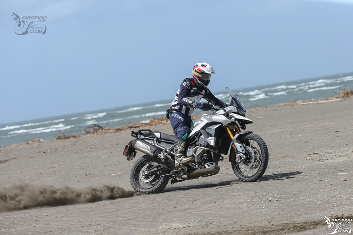 封面"YAMAHA