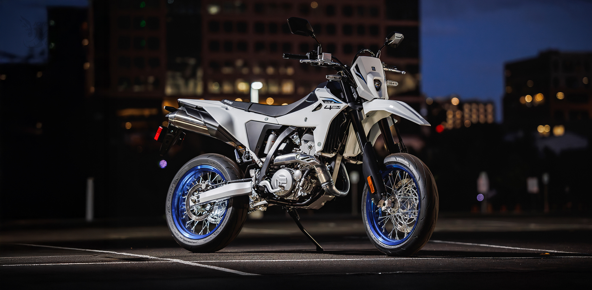 2027 Suzuki DR-Z4S/SM 新色發表！今年主色是黑色系661|小老婆汽機車資訊網