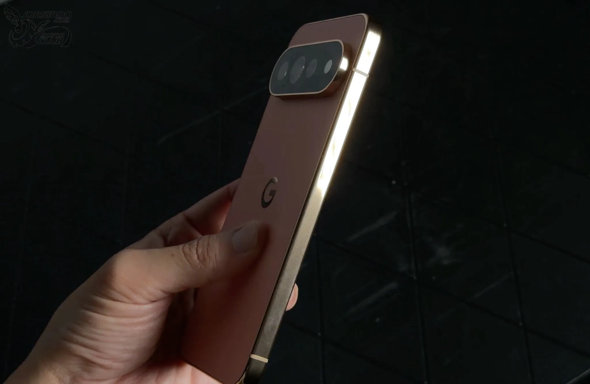Google Pixel 11 Pro XL 開箱體驗 EP1：那顆靈動的 HiLight 大眼睛4713|Pixel 11,Pixel 11 Pro XL,Google,Google Pixel,評測,開箱小老婆汽機車資訊網